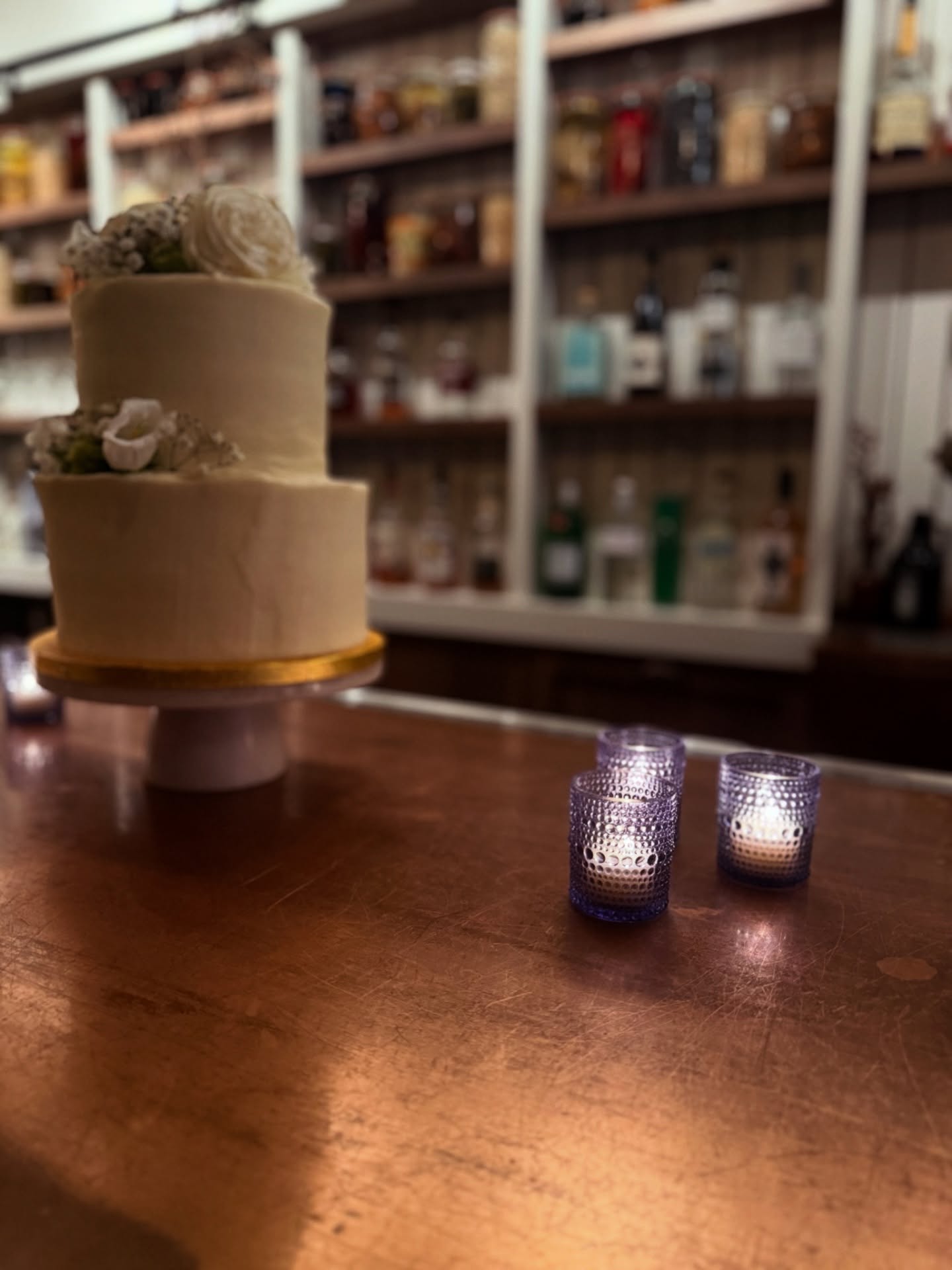 Future brides of 2026, I see you dreaming.
From the perfect cake to the perfect timeline, I’m here to make wedding magic happen—beautifully and stress-free.
Booking now for 2026 coordination + planning. Let’s start creating your day! 🤍✨