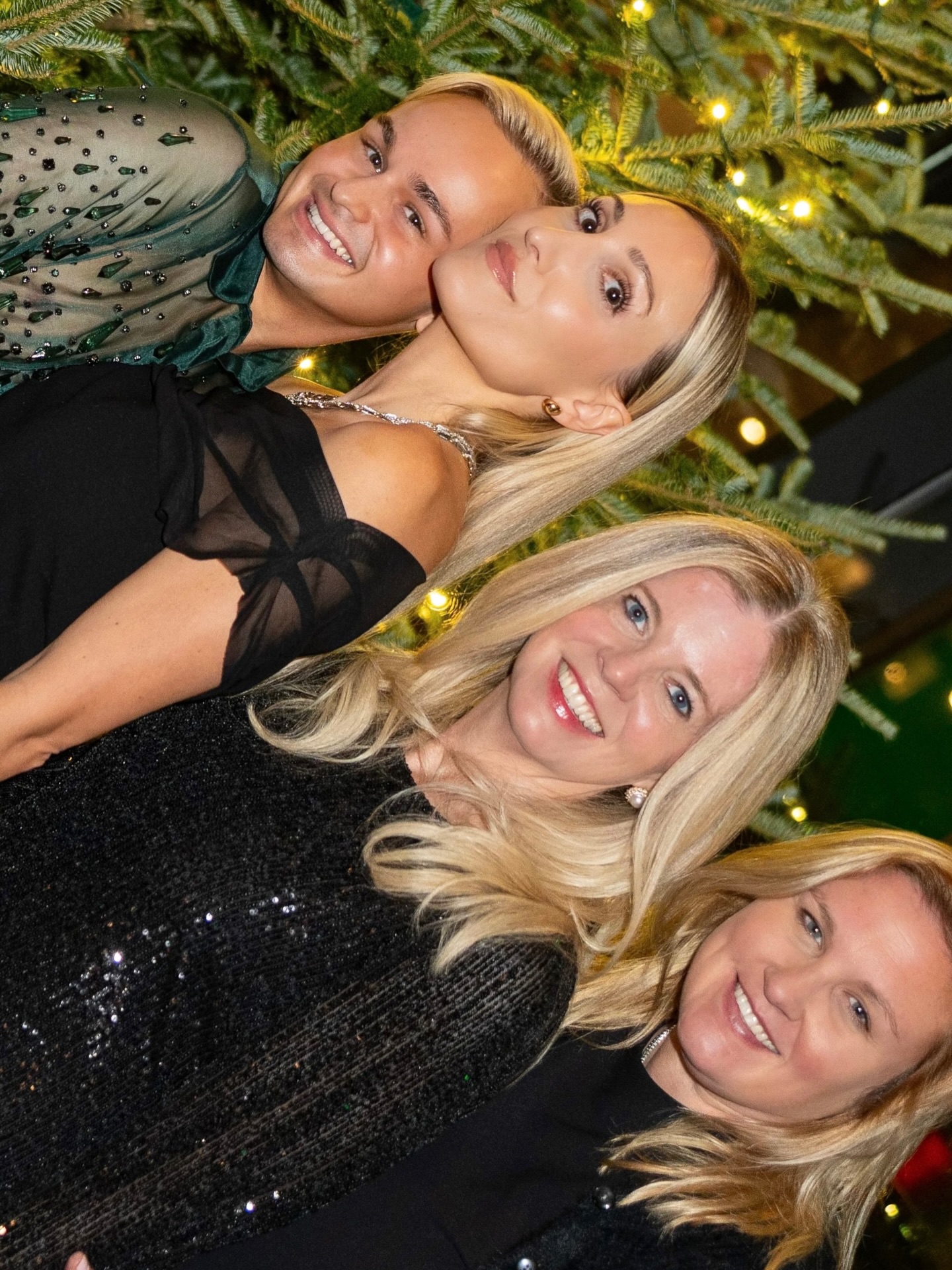 @westportlifestyle holiday party at @theclubhousewestport
📷 @bevyrutledge