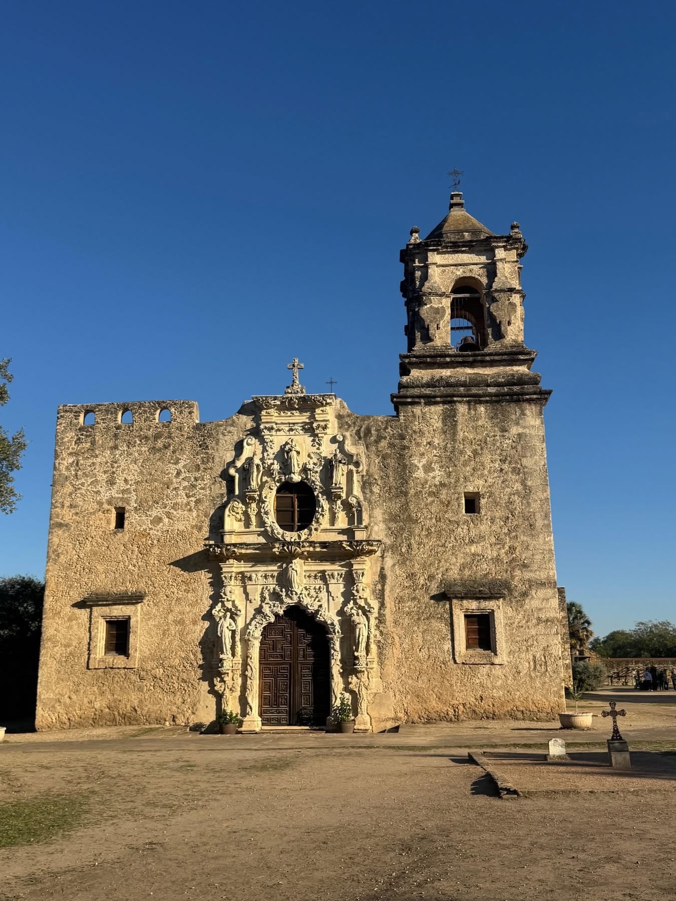 Family time has a way of putting everything back in perspective, and I’m grateful for that.
Our recent trip to San Antonio gave us the chance to slow down and reconnect. Sharing Texas history, taking in the sights, and laughing as my boys compared the “mystery ingredients” in their potato chip bags — it doesn’t get any better!
These moments refuel me. Here’s hoping your weekend and the holiday season bring a little extra joy your way, too.