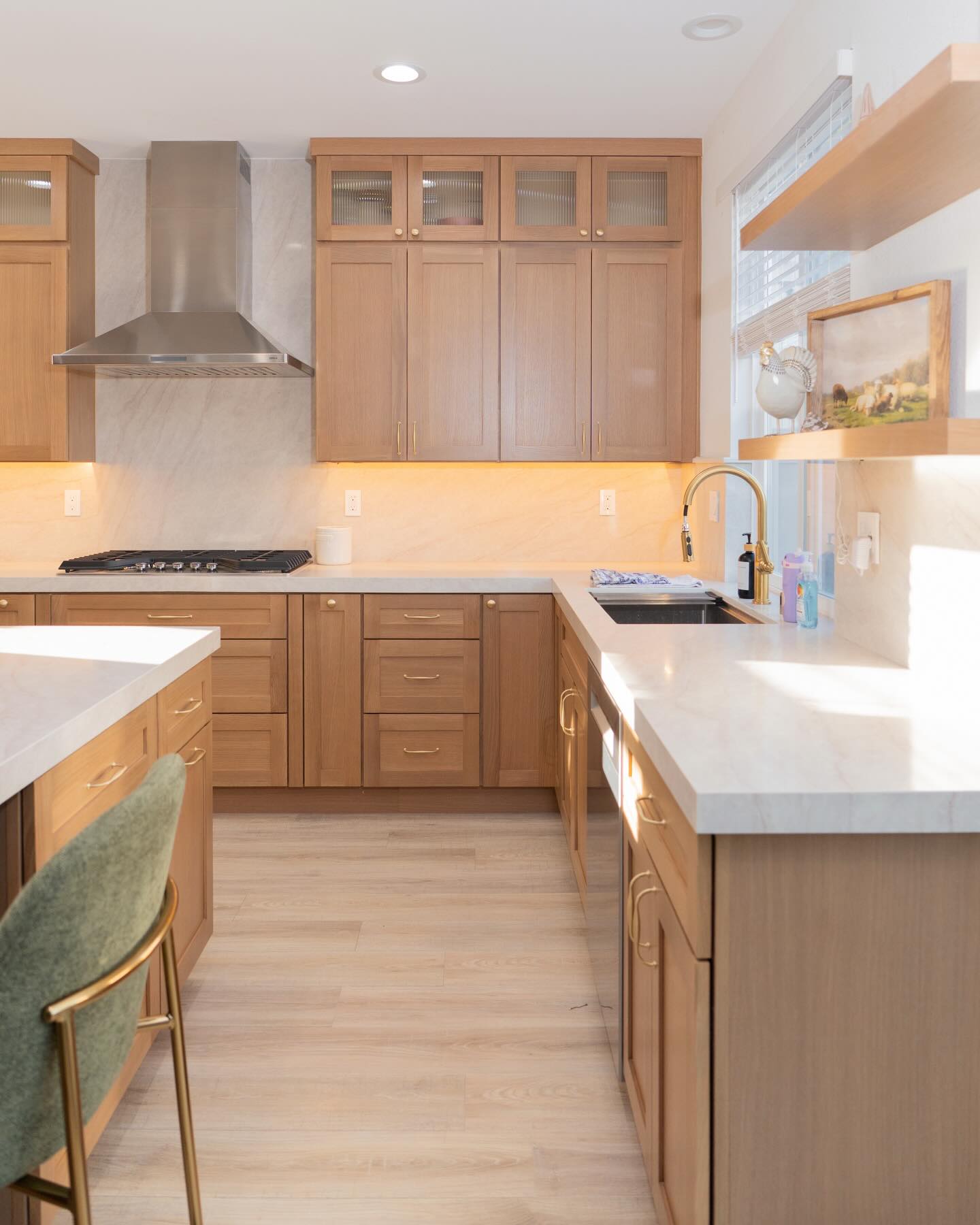 Hey 👋🏻 Marry Christmas and happy new year call us for your kitchen 🫶🏼🫶🏼🫶🏼