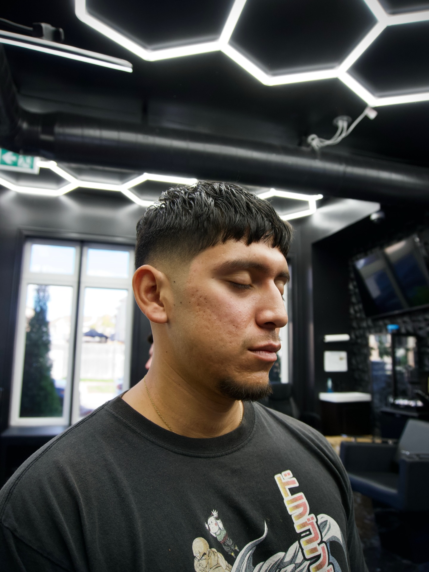 Fresh fades for the festive season. Don’t miss out — book for the holidays! ✂️🎄
💈First Class Hair Studio | Brampton, ON📍
*** Walk-ins welcome anytime ***
#FirstClassHairStudio #BramptonBarber #BramptonFade #fade #FadeGameStrong #OntarioBarbers #BramptonHaircuts #BramptonGrooming #BarberLifeCanada #BramptonStyle #BarberJobsBrampton #NowHiringBarbers #BarberLifeON #BarbersOfOntario #bramptontaperfade