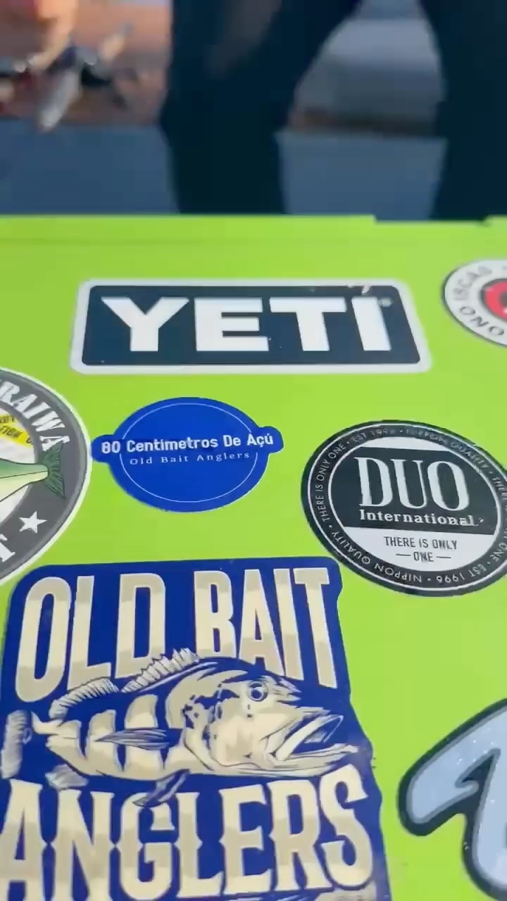 Clube de Gigantes!
Adesivo de prêmio à captura de exemplares com mais de 80 centímetros, exuberância da espécie.