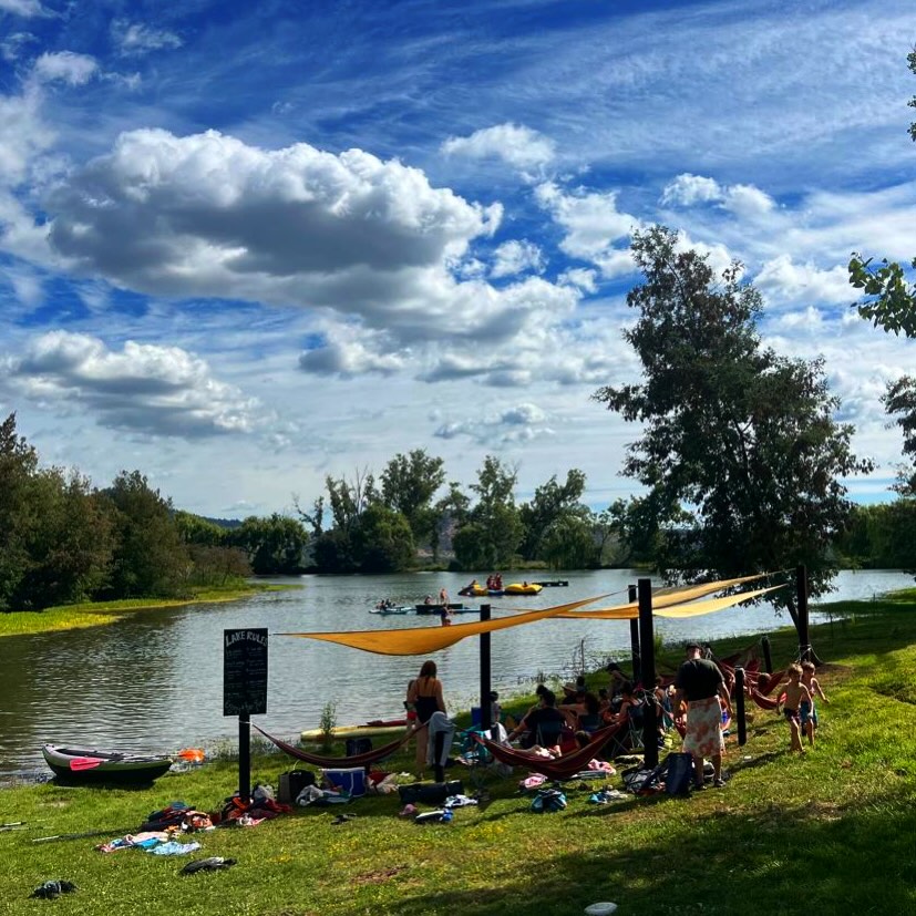 This weekend we welcomed 13 incredible gringo families to Camp Mákemáke for an action-packed four-day family camp, celebrating US Thanksgiving together in true camp style.
The familes camped, floated down the river, hiked through our native forest hills, enjoyed long campfire nights under the stars, swam in the lake, played games galore, and got creative with arts and crafts. They even picked the first blueberries of the season straight from our fields — the sweetest way to start summer.
There were also plenty of comedy moments trying to round up a few escaped sheep, and the pigs were delighted with all the extra attention and food.
It was four days filled with laughter, connection, nature, and simple joy. Thank you to each family who came — you brought so much life to Camp Mákemáke. We can’t wait to welcome you back.
#grateful
#CampMakemake #FamilyCamp #ThanksgivingWeekend #ChileWithKids #NatureTime #BlueberrySeason #FarmLifeChile #FamilyAdventure #CampVibes #OutdoorFun #summerinchile