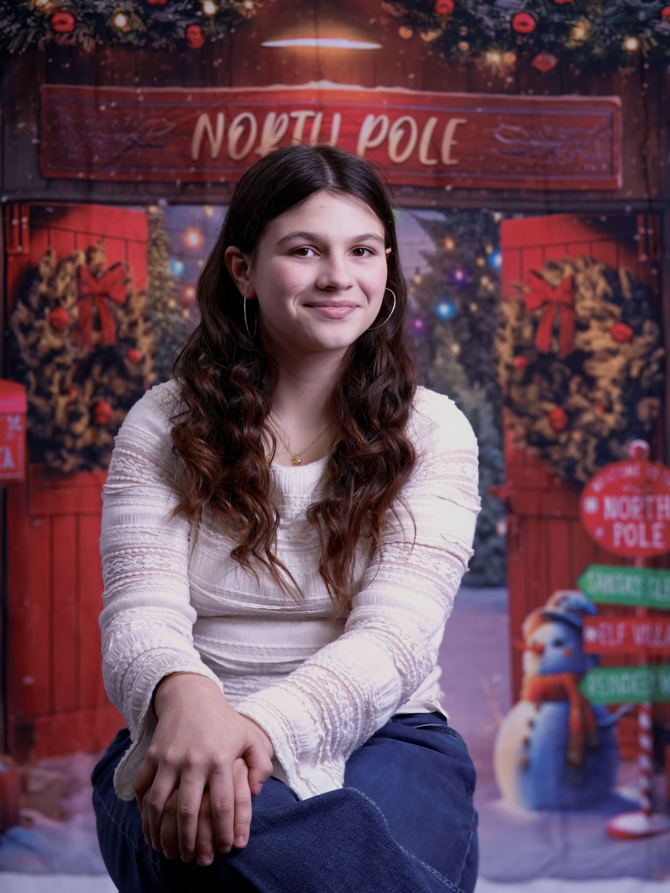 Now booking a limited number of holiday sessions with festive backdrops, cozy vibes, and timeless portraits for your family. 📸✨ Visit thetimelessphoto.com or send a DM to grab your spot before they’re gone.