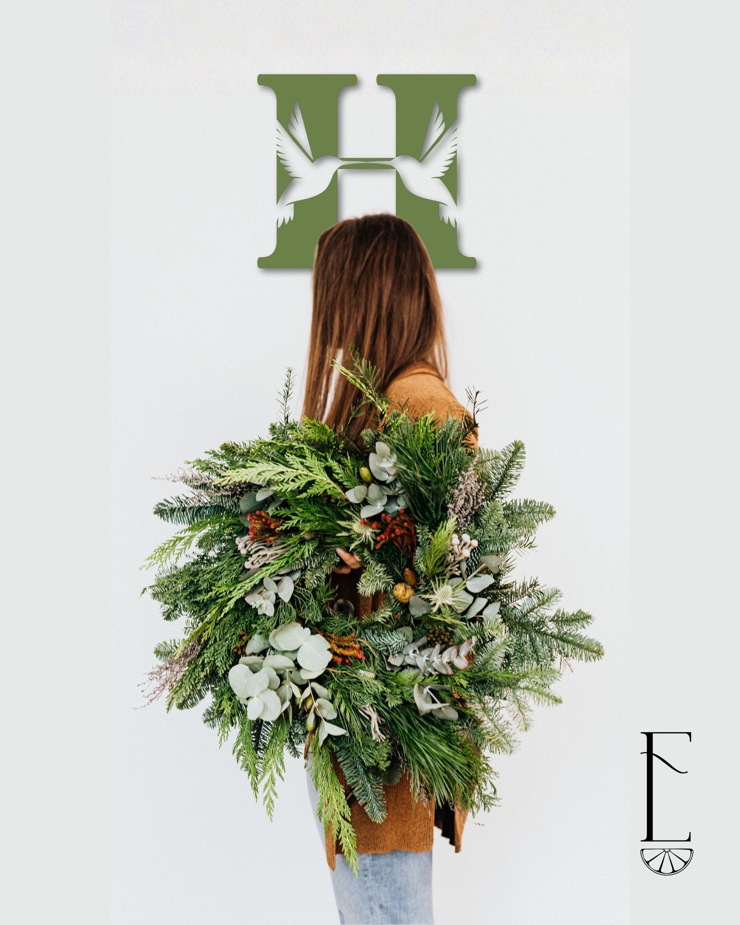 Science-mind meets garden-heart. For Hummingbirds, we blended a delicate pattern with refined typography so her brand blooms on every touchpoint—holiday bouquets included.
#PortfolioFeature #FloralBranding #BrandPattern #LogoDesign #DaEnzoBranding #VisualIdentity #DesignStudio #HolidayVibes #SmallBizBranding #CreativeInspo