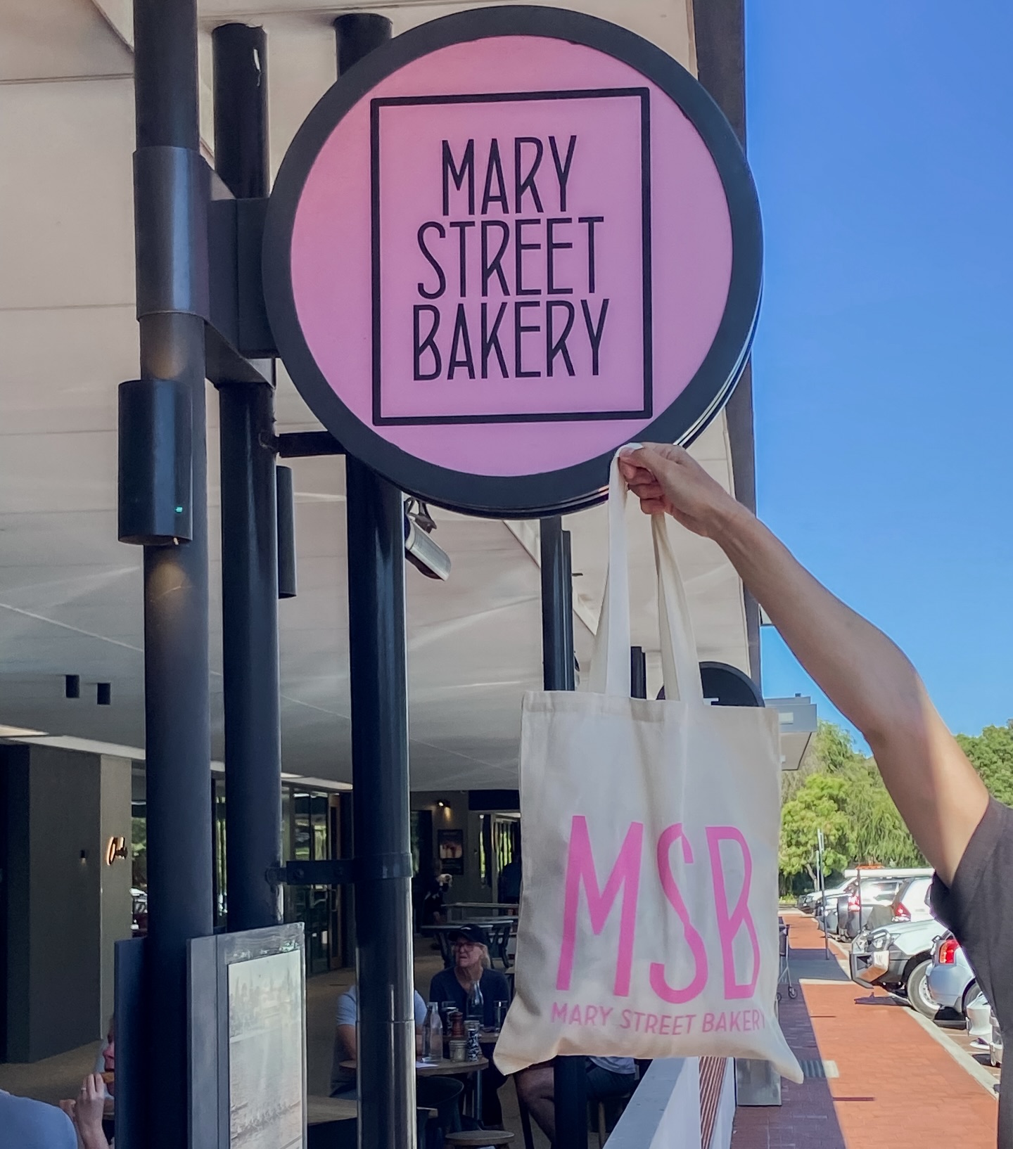 Weekend vibes at @mary_street_bakery 👌
Screen printed tote bags for our new friends
#perthcafes #perthcafeculture #perthcafescene #perthlife #perthsmallbusiness #totebags #perthisok #perthcoffeescene #merch #merchandise #custommerch #custommerchandise #brandedmerch #promotionalmerchandise