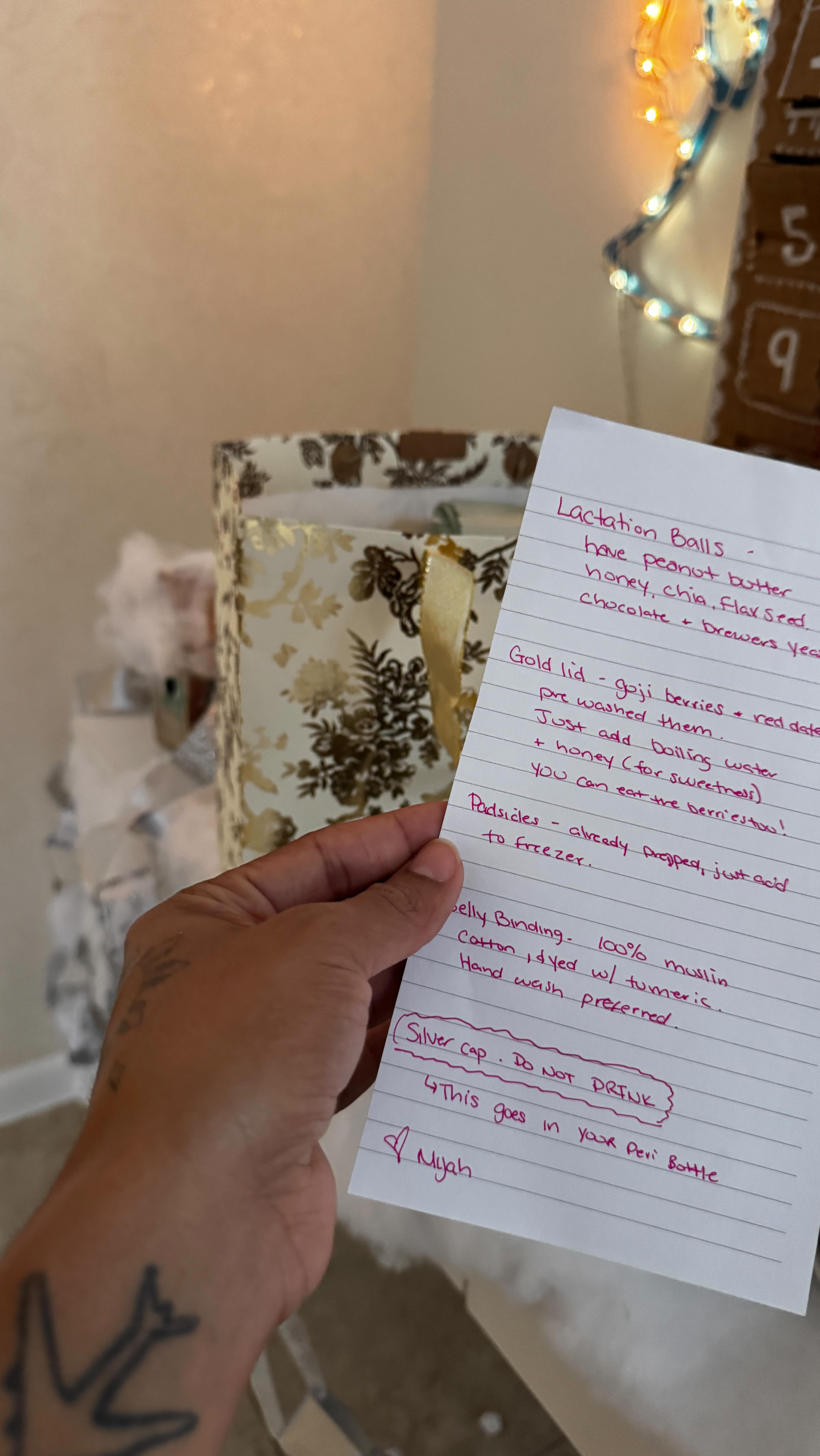 Included in my birth doula package is a postpartum session and I love to take it a step further with things my momma client may need. This mami gave birth 6 days ago so the postpartum visit was very much needed. These are some of the things I like to bring to my clients post birth. Herbal tea, belly binding, lactation goodies, herbs for the perineum and lots of holding the mother. #ilovewhatido #birthkeeper #birthworker #doula #blackdoula