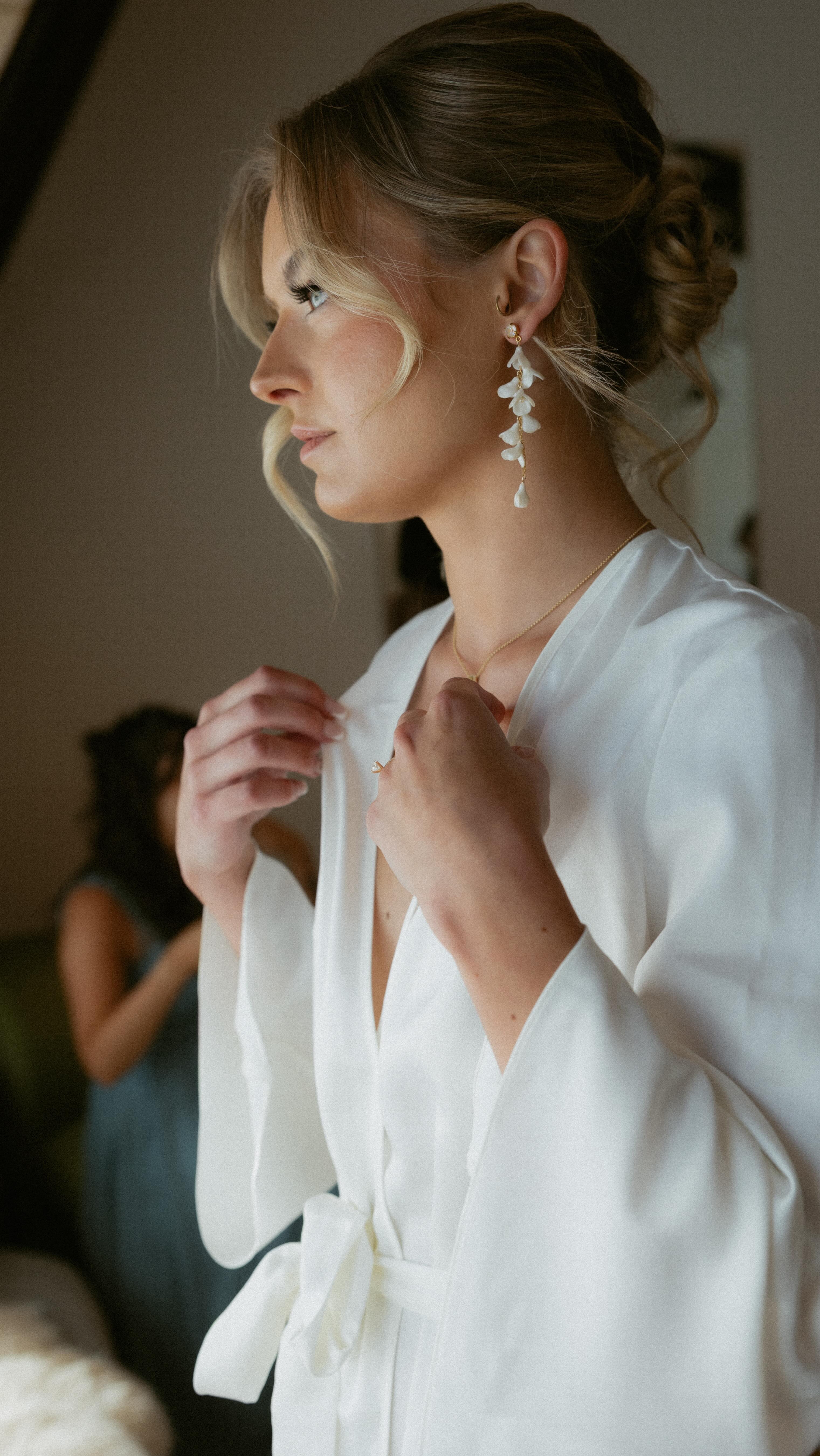 đ¤Wedding mornings are my love language, wanna know whyâŚ
â the soft glam, the romantic hairstyles, the happy tears, the âOMG is that really me?â reaction.
This is the magic I live for. â¨
Creating naturally elevated bridal hair and makeup is more than a service â itâs an experience, a moment, and a memory youâll feel every time you look back at your photos.
Rylan celebrated her wedding day at the gorgeous black barn wedding venue in Alberta and the smile she had the second she saw herself as a bride and is truly why I love what I do.
If youâre a 2026 or 2027 bride wanting naturally elevated glam and romantically polished bridal hairstyles that look flawless in person and in photos all day longâŚ
đ You just found your glam team.
đ¨Only 20 dates are left for the 2026 season
đ¨ 10 brides already on the 2027 waitlist!
Tap the link in my bio to secure your wedding date before itâs gone â letâs make your bridal morning unforgettable đ¤
bridal hair and makeup, soft glam bridal makeup, natural bridal look, Alberta wedding hair and makeup, romantic bridal hair, wedding hairstylist Alberta, wedding makeup inspiration, Edmonton bridal, bridal updo, textured updo
Cover photo: @hannahruth.photography
Hair & Makeup: @lush_and_lavish_beauty
Venue: @blackbarnvenue