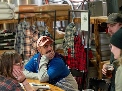 Stop by @garagebarcbw today from 2-6 and hang out with your boy Victor! Guaranteed a good time every time.
#carbondalebeerworks #carbondaleco #garagebarcbw