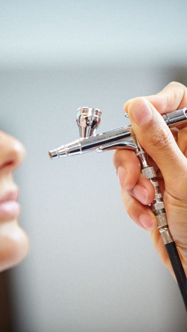 Her. The little girl who played with makeup not knowing she’d one day build a whole beauty team.
She’d be proud. 🤍
Airbrush @temptu
#phiphiyvonnebeauty #SoftGlam
#GlowingSkin
#PhotoReadySkin
#BridalGlow
#EffortlessBeauty
#SkinLikeGlam
#airbrushmakeupartist
#temptuairbrush