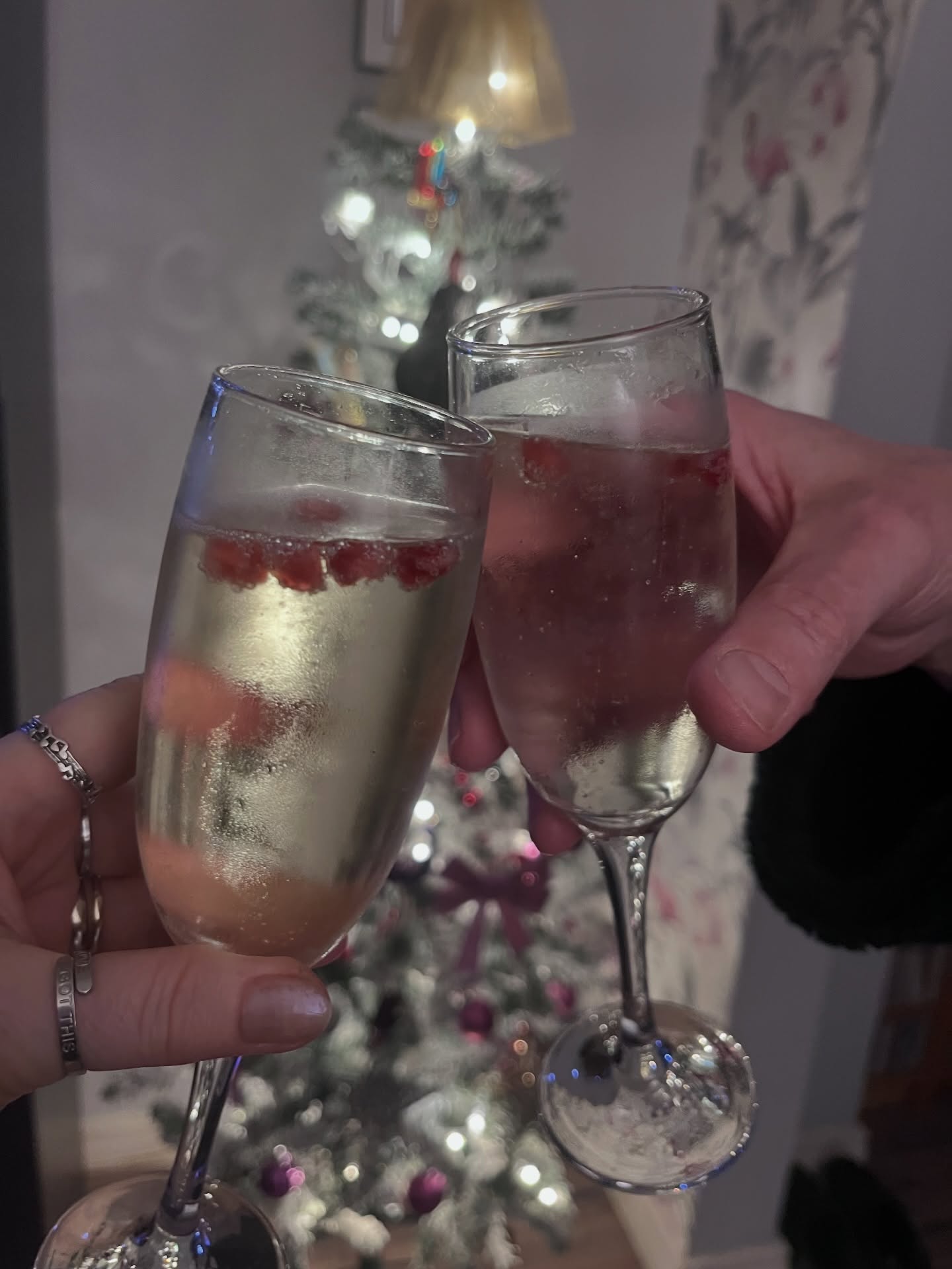 Raising a few glasses, sharing memories, polishing off the remainder of the buffet food and wishing for a happy, healthy new year ✨🥂✨