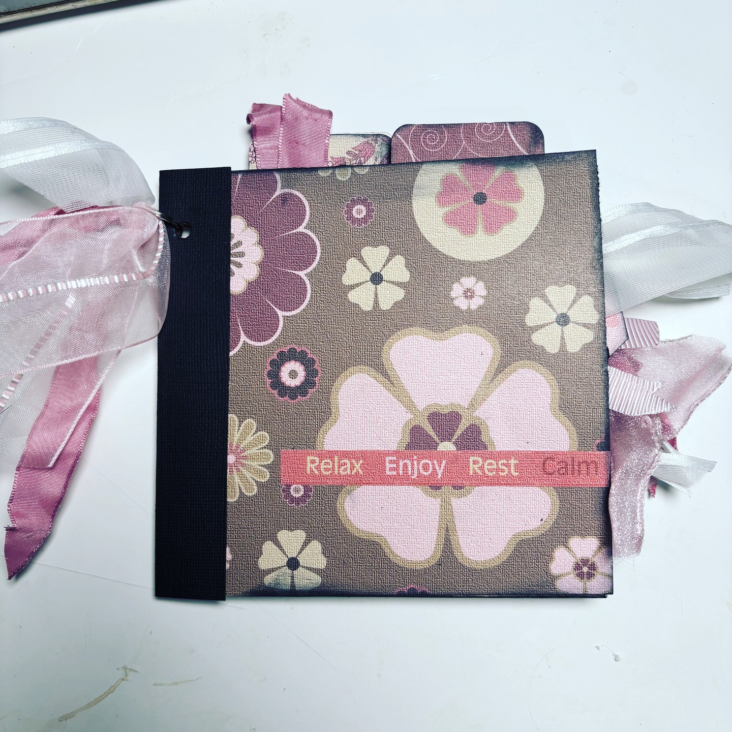 cute little journal for sale! DM me for more pictures and pricing! Can make custom ones too!
Making fun art projects! :)
#fairfieldct #momsofinstagram #makersgonnamake #journals #playingwithpaper