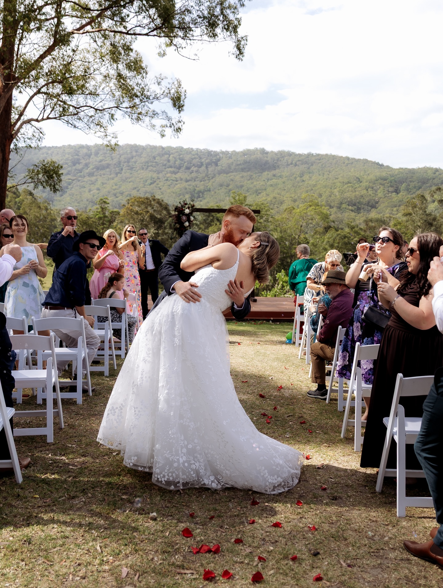 🤍 There’s something magical about witnessing two people choose each other forever
.
.
.
#familyphotographersydney
#familyphotographer #penrithphotographer #photographerpenrith #penrith #westernsydneymums #sydneyphotographer #sydney #maternityshoot #newbornphotographer #weddingphotographersydney