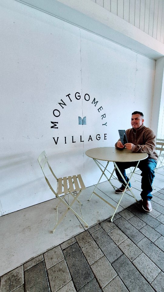 Caught Billy in his element… reading the MV flyer like it’s the morning paper 😍📰
We added a list of a few of our must-stops at Montgomery Village today!
And trust me… there are so many more shops to conquer — MV always keeps us busy 🤭✨
• Avid Coffee ☕ (I'm currently grabbing our ☕️)
• Punch Clothing 👗
• Anthropologie ✨
• Free People & FP Movement 🤎
• See’s Candies 🍫
• Sur La Table 🍽
• Patrick James Inc 👔
• Copperfield’s Books 📚
• Restaurants: Mandarin Kitchen 🦪 • Sea Thai Bistro 🍜 • Mendocino Farms 🥗 • Monti’s 🍷
• New Brewery: Fieldwork 🍺
• Santa photos 🎅 (weekends 11–3!)
• Village Lawn: games, crafts, yummy food
@campsnapcamera @@campsnapscouts
✨
Happy Holidays ❤️ Merry Friday XOXO