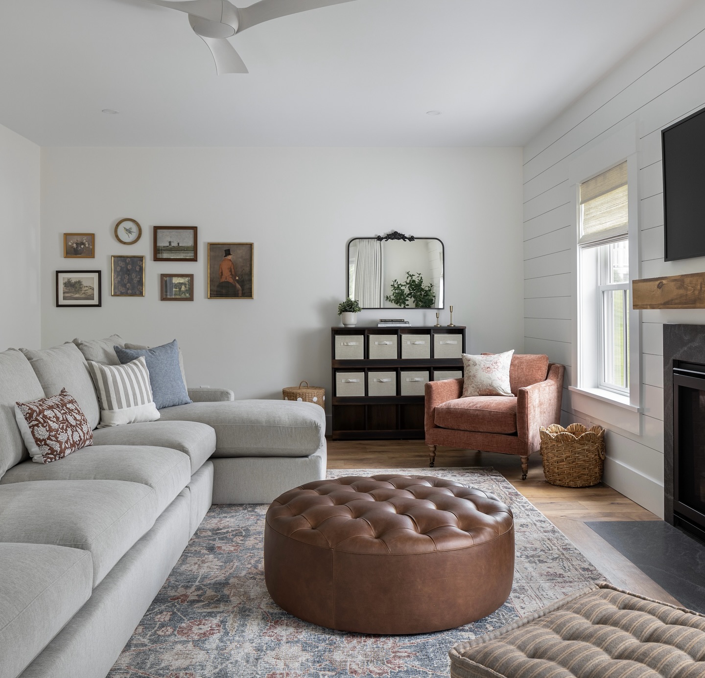 A space that works hard and looks beautiful. ✨
Built-in toy storage keeps the chaos tucked away, while durable, stylish pieces make this space perfect for both kids and grown-ups.
📷 @ggray_photo
#ThreeSparrowsInteriorDesign #FamilyFriendlyDesign #PortsmouthRI #EastBayRI #RILiving #RhodeIslandHomes #RIInteriors #NewEnglandInteriors #KidFriendlyHome #ToyStorageSolutions #FamilyLivingRoom #FunctionAndStyle #InteriorDesignInspo
