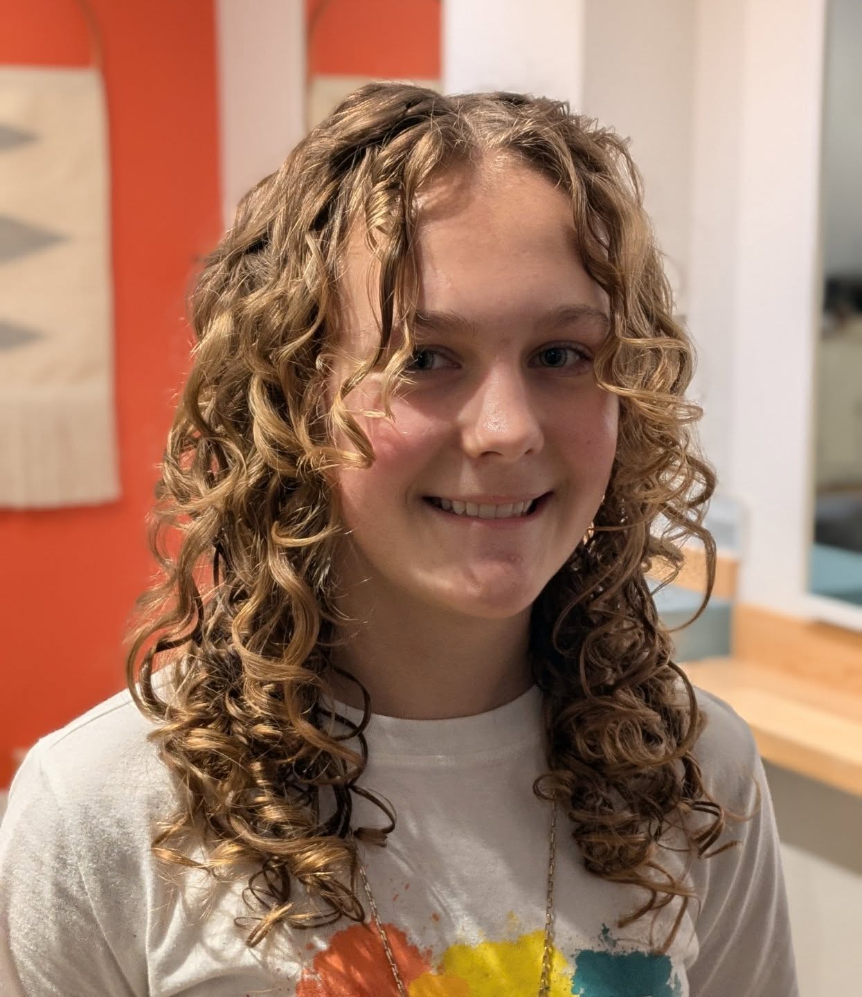 Customized curly cut for this pretty girl. Thank you for trusting me โบ๏ธ
.
.
.
.
#curlyhairsalon #curlycut #curlyhair #southerncaliforniastylist #curlyhairstylist #3acurls #southbayhairsalon #summerhousesalon