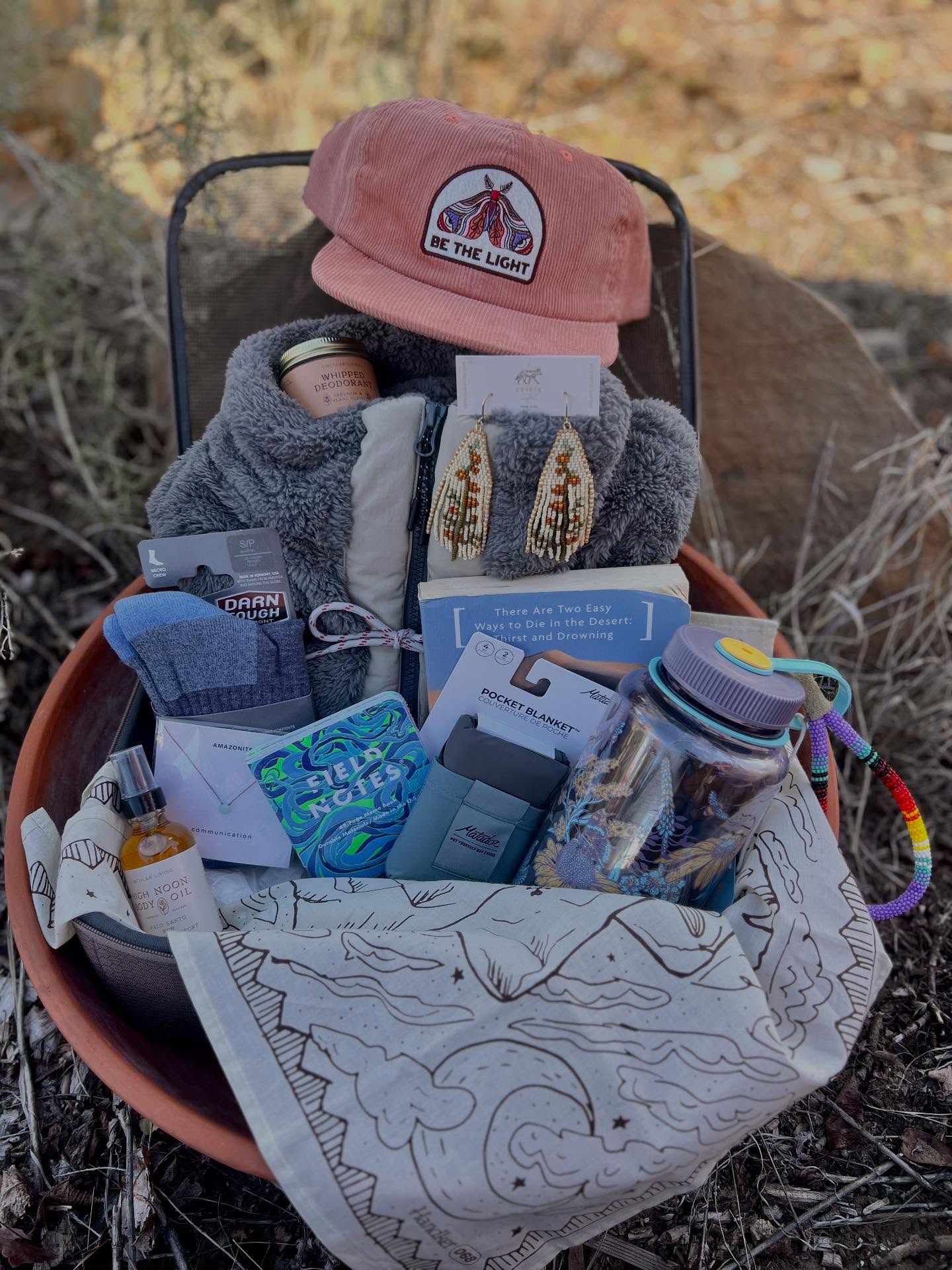 Are you gift shopping?!
We got you covered!! We are open Thursday-Sunday until Dec 21! There’s still time!
.
.
.
#utahcanyonoutdoors #escalante #holidayshopping #giftbasket #christmasgiftideas #christmaslist #hohoho