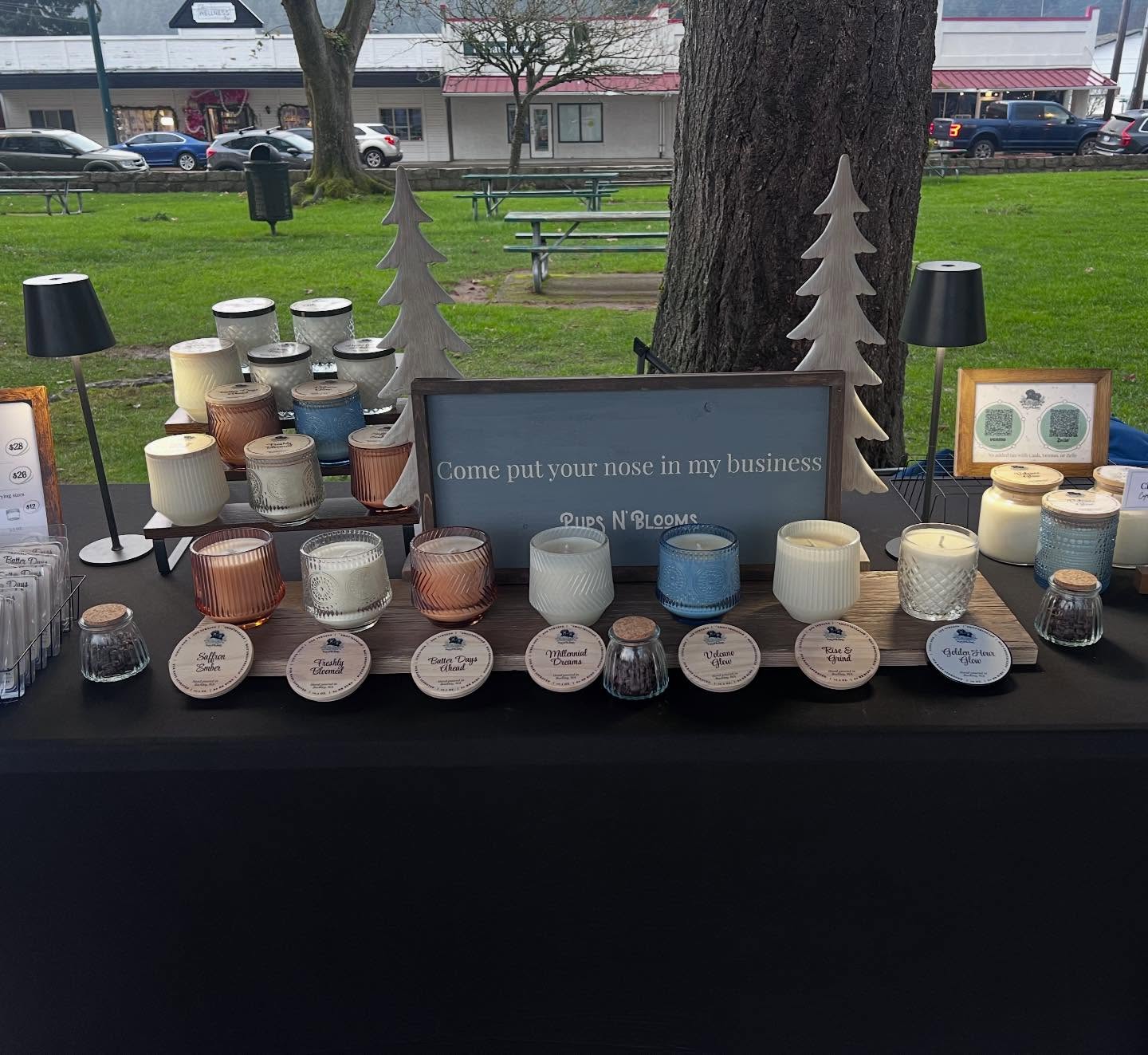 My very first market is officially in the books, and my heart is so full. ♥️ I cannot wait to do many more in 2026!!
Even though I’m a homebody at heart, I had so much fun talking with everyone who stopped by. Meeting new people, showing off what we’ve been creating for months, and earning a little extra while doing it? Yes please.
Thank you, truly,to everyone who purchased a candle or simply stopped by for some sniffs. I’ll remember this day forever. 🫶🏼