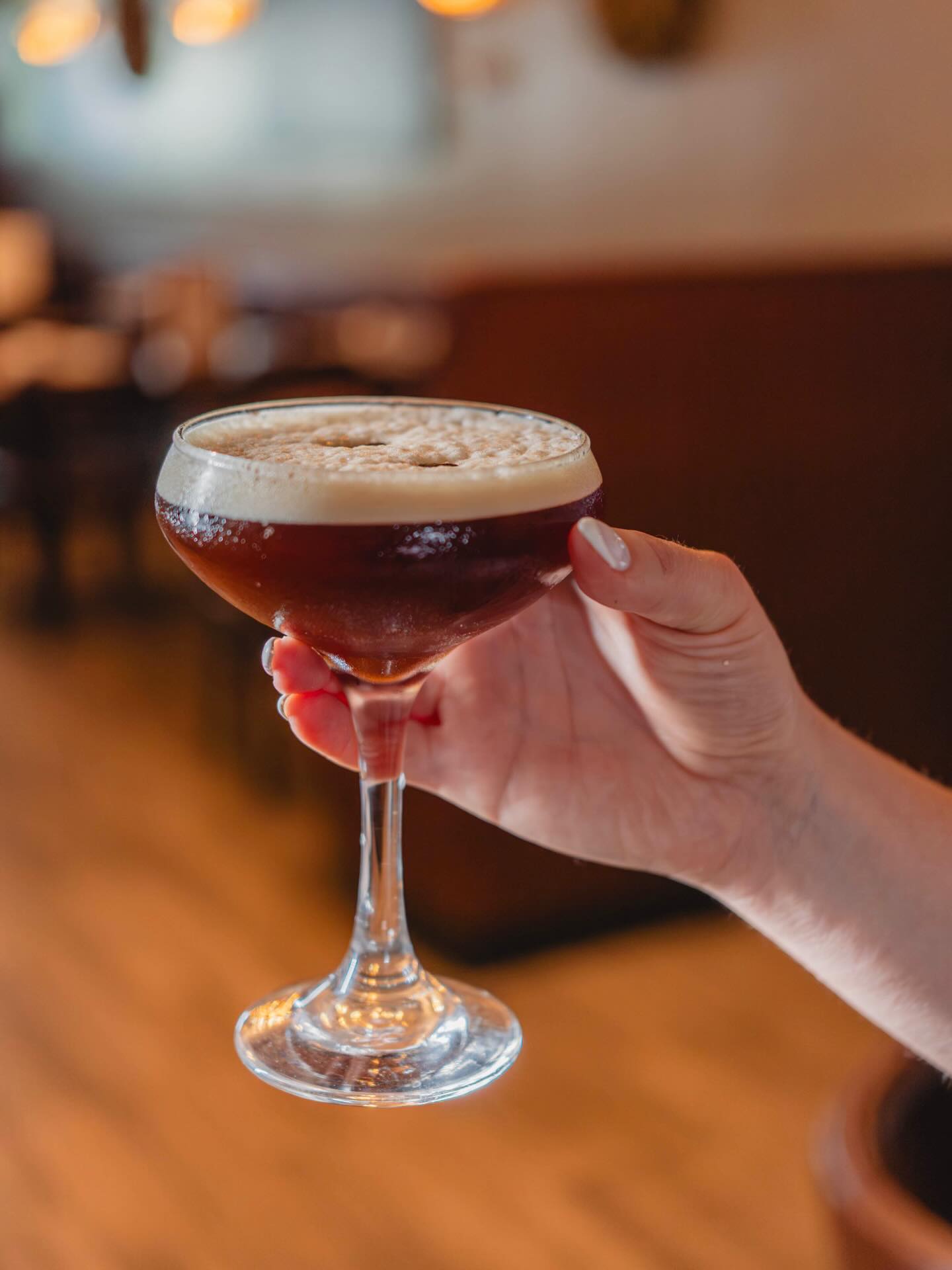 🔥 Kick off the night — or finish it — with an espresso martini. A must-have sip at #PopeisClamBar
#deerparkeats #longislandseafood #longislandfoodies #lirestaurants #lieats #deerpark #cocktails