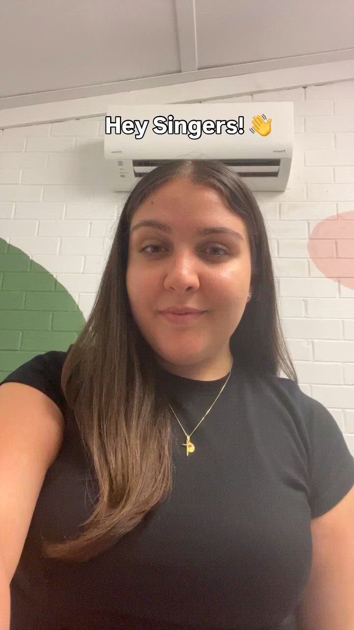 Hey Singers 👋 🎤
Are you warming up correctly? Do you find your voice never feels warmed up enough?
Try our recommended scales, to ease your voice into big singing! 🎶 ✨
#VocalWarmup #SingingTips #HealthyVocalHabits #SydneyVoiceStudio #singinglessons