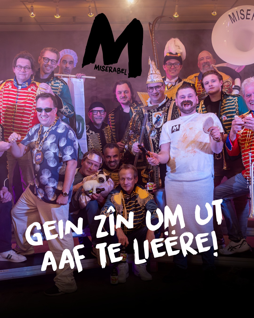 ๐๐ฒ๐ถ๐ป ๐๐ถฬ๐ป ๐๐บ ๐๐ ๐ฎ๐ฎ๐ณ ๐๐ฒ ๐น๐ถ๐ฒ๐ฒฬ๐ฟ๐ฒ ๐ฅ๐บ
รณs leedje veur โt LVK 2026! De letste moande hรถbbe veer keihel gebuffeld aan dit LVK-leedje sjrieรซwe, sjave, opnumme, zjwรจteโฆ en veural vรถรค plezeer make. Veer hope dat se dat veuls in elke noot. โค๏ธ๐๐
โถ๏ธ Kiek & loester de videoclip en vier โm mit โ mer pas รณp: es se รณs ins aa zets, hub se gein zรฎn mie รณm โt aaf te lieรซre! ๐
๐บ ๐ข๐ฝ ๐ฌ๐ผ๐๐ง๐๐ฏ๐ฒ ๐๐๐ฒ๐ถ๐ ๐ผฬ๐ฐ๐ต โ๐ป ๐น๐ฎ๐ป๐ด๐ฒ๐ฟ๐ฒ ๐๐ฒ๐ฟ๐๐ถ๐ฒ ๐๐ฒ๐๐ฟ ๐ฑ๐ฒ ๐ฑ๐ถ๐ฒ๐ต๐ฎ๐ฟ๐ฑ๐ (๐น๐ถ๐ป๐ธ ๐ถ๐ป ๐ฏ๐ถ๐ผ). Sjrief รณnger in de comments wat se dโr va vings en tagg dieng vastelaoves vrung! ๐
Dank allemaol veur uche support ๐
Deil de clip, zรจt โm hel en loat de vastelaovend mer komme! ๐ฅณ
#lvk2026 #miserabelband #miserabel #brasspower #brassband #vastelaovend #carnaval2026 #vasteloavend #lvk #brass #carnavalshit #carnavalsclip2026