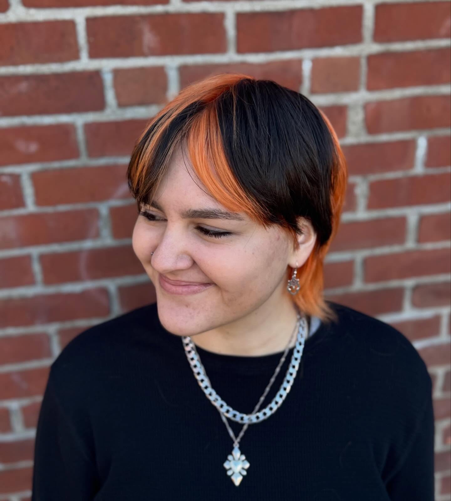 Hair by Iz @hairbylanders 🐈
#bostonqueerhair #bostonalthair #bostonalthairstylist #bostonsmallbusiness #bostonvivids #bostonvividhair #jplocalfirst #jamaicaplainma #checkerboardhair #althair #colorblockhair