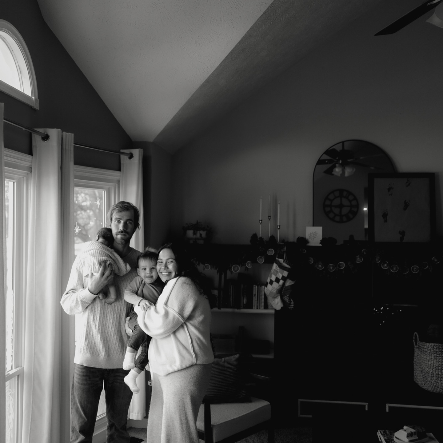 Give me all the cozy in home sessions around Christmas time🌟🎄