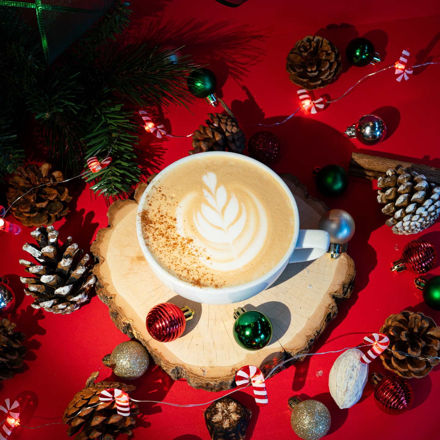 FREE COFFEE DAY RETURNS ☕🎄
Join us Saturday, December 20 from 11AM–3PM for a warm, festive pick-me-up at The Carvery! Any coffee, latte, or espresso from our menu is completely FREE — no strings attached, no purchase necessary, just a whole lot of holiday cheer. 🎁
Need help choosing? Our Gingerbread Latte is calling your name. Come sip, smile, and celebrate the season with us — while supplies last! 🎅🏼✨
📍201 Pine Ave, Long Beach
🔗 thecarvery.shannonscorner.com
.
.
.
.
.
#TheCarveryLB #FreeCoffeeDay #LongBeachEats #GingerbreadLatte #HolidaySeason #FreeCoffee #CoffeeLovers #LBCoffee #LongBeachEvents #ShannonsCorner