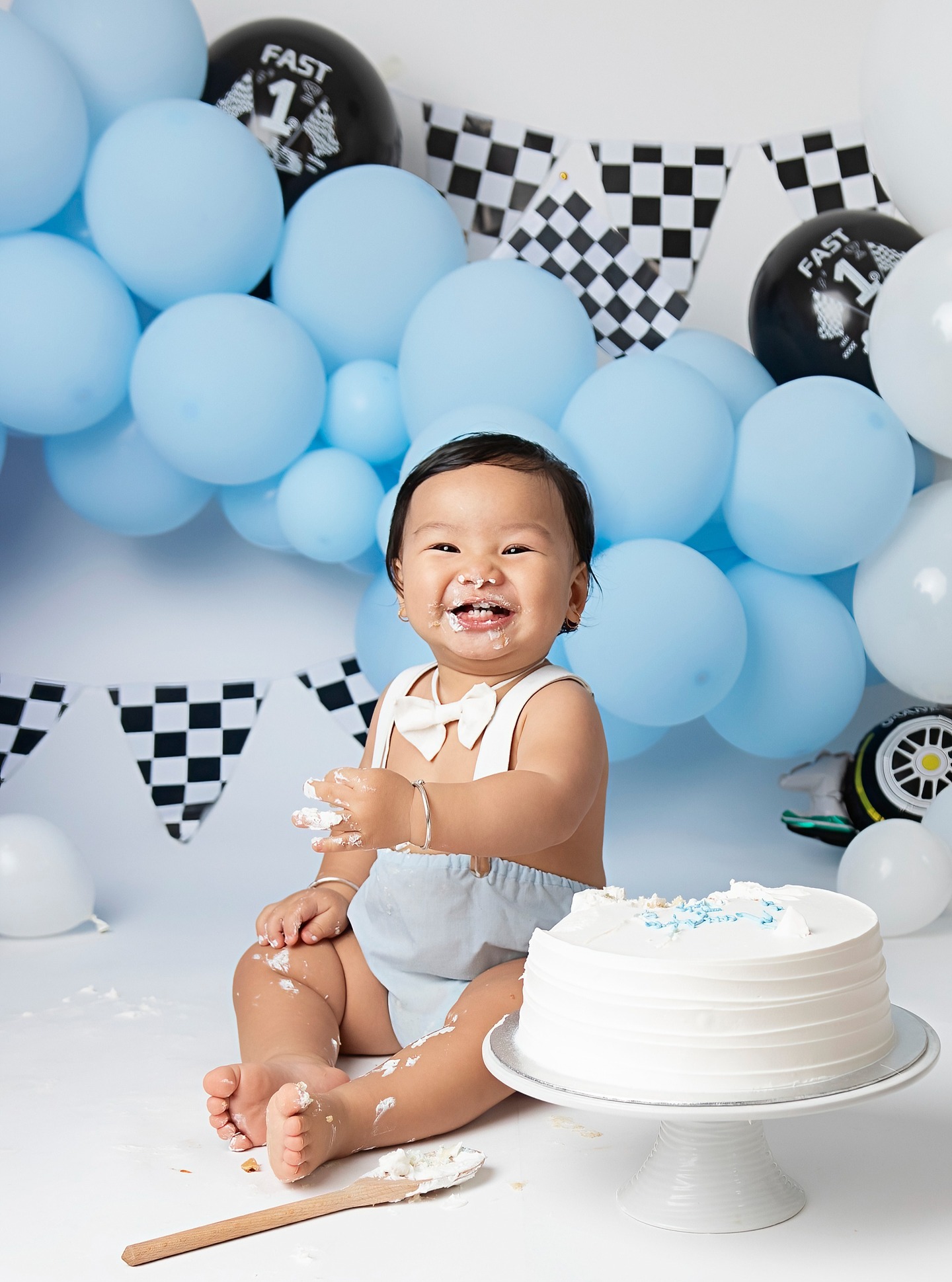 𝐑 𝐀 𝐘 𝐃 𝐄 𝐍 ♡
How cute is this “Fast O N E” theme? It was my first time designing a setup like this and I’m so in love with how it turned out! And having the sweetest little poppet in front of the camera made it even better 😍📸
My diary is officially open for Cake Smash sessions from February 2026, the most joyful (and delightfully messy!) way to celebrate your little one turning one.
If your little one’s birthday is early next year, now is the perfect time to get booked in. These sessions are always in high demand and tend to fill up quickly!
Send me a DM or use the contact form on my website (link in bio) to secure your date.
🍰 Cake Smash & Splash sessions are such a fun and memorable way to celebrate this milestone. Every session is completely bespoke, with the theme or colour palette chosen by you to make it truly personal.
✨ Spaces book up fast, so please reach out early to secure your spot!
📸 Newborn • Baby • Cake Smash • Maternity
💌 starspeckledphotography@gmail.com
📍 Aldershot, Hampshire
#fastone
#cakesmash
#cakesmashphotography
#firstbirthdayphotoshoot
#aldershotbabyphotography
#aldershotcakesmash
#starspeckledheartsphotography