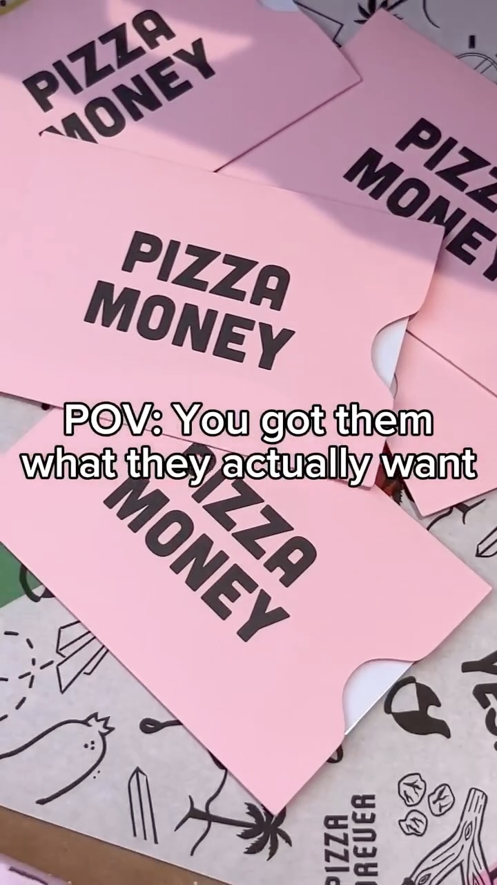 Looking for the perfect gift? Forget socks and ties—nothing says “I love you” like a @pitfirepizza gift card! 🍕 Because nothing says “I care” more than letting them choose their own toppings. 😍
#StadiumPromenade #LetsEatOC #OrangeCA #PitfirePizza #PizzaLove #GiftGoals #SliceOfHappiness #TreatYourself #CheesyGoodness