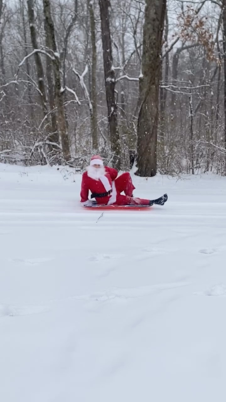 You know what time it is 🎅🏻🔥