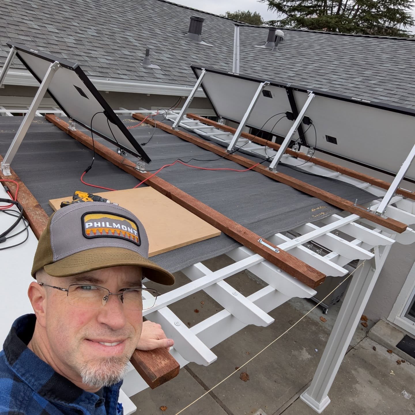 Solar install day!! Very overcast today, so string 1 is only putting out 80W into my Delta Pro 3. But, everything is wired up correctly. Now for string 2...