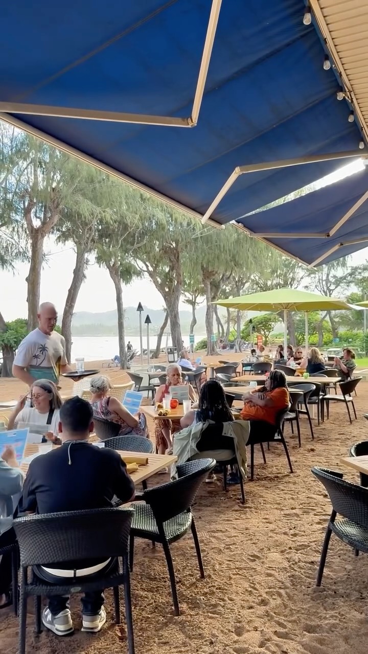 What are your favorite spots in Kauaʻi?
#kauai #lavalavabeachclub #lihue #hawaii #christmasholiday