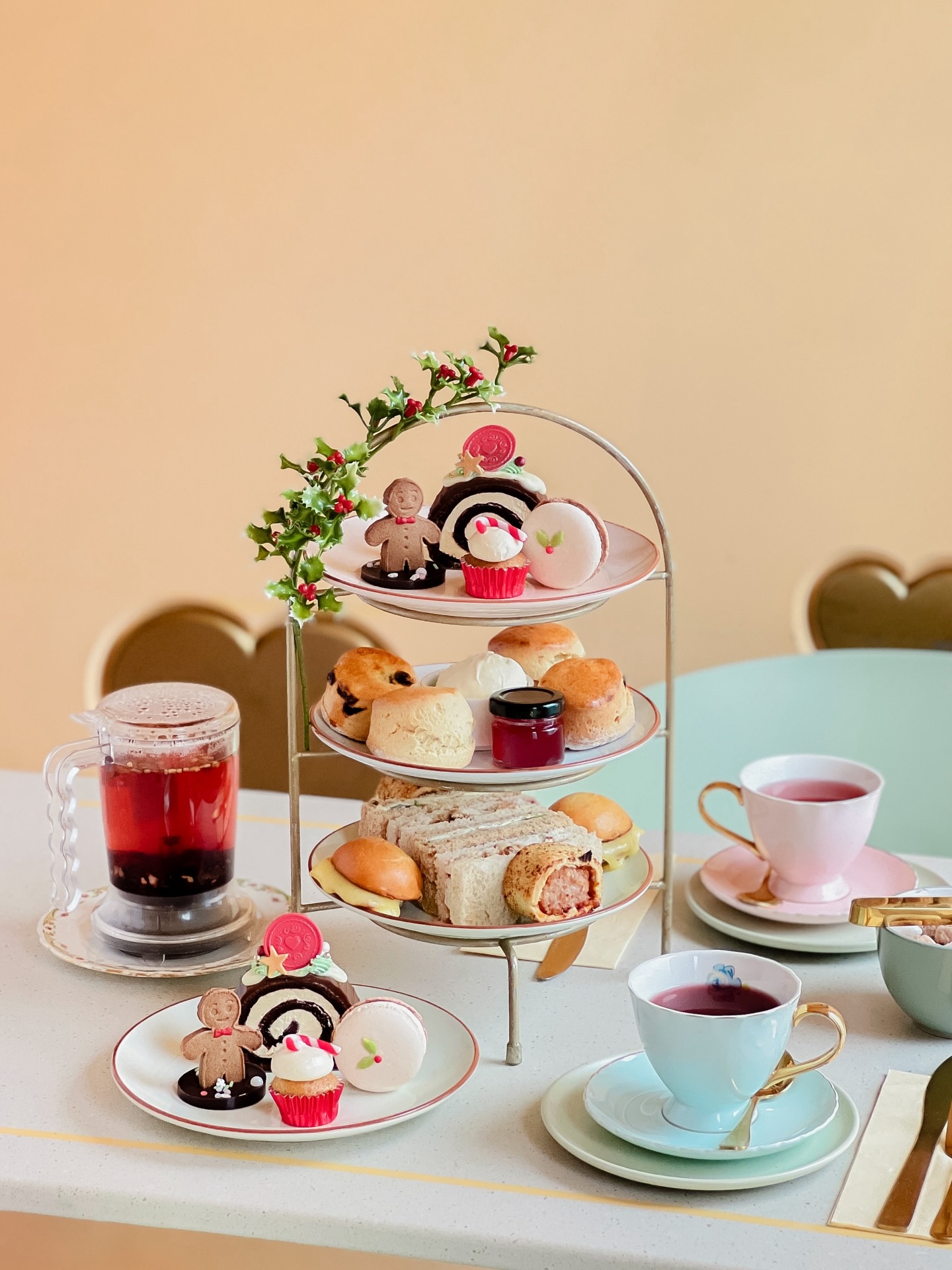 Christmas afternoon tea is well underway and it’s been wonderful getting in the festive spirit with you all 🎄💫
This edition is only available until the 4th January, so if you’re in the mood for sophisticated festive treats then get your table booked asap!
#afternoontea #letthemseecake #wintertreats