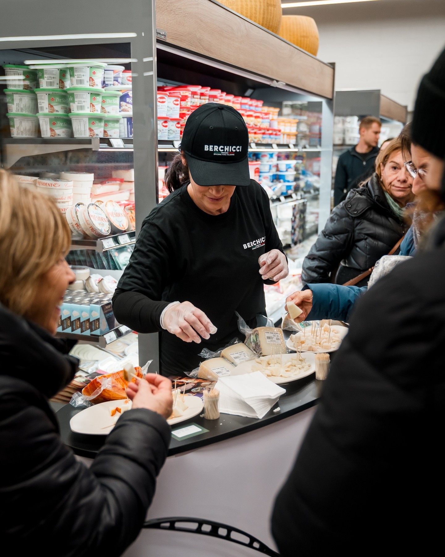 A grand reopening filled with love — Italian cold cuts, homemade pasta, and authentic Italian products. Welcome back, Magasin Berchicci. 🇮🇹❤️
#MagasinBerchicci #Berchicci #GrandReopening #Montreal #MTL #ShopLocalMTL #MontrealShops #MTLFoodie #ItalianMarket