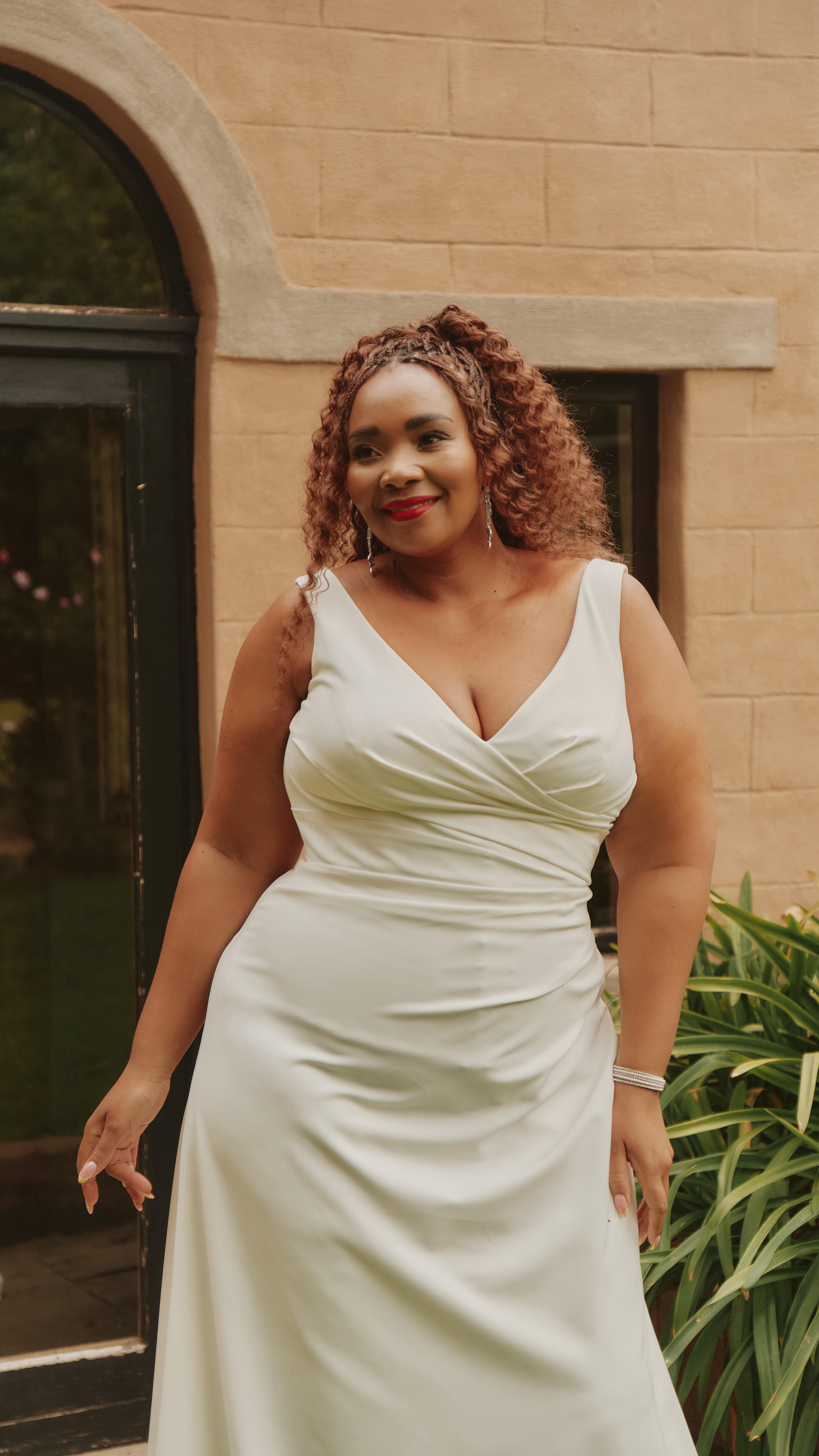 Luxury isn’t loud — it’s in the cut, the drape, the fabric. 🤍 Step into the quiet elegance behind this masterpiece.
#johannesburg #weddingdress #dress #engaged #wedding