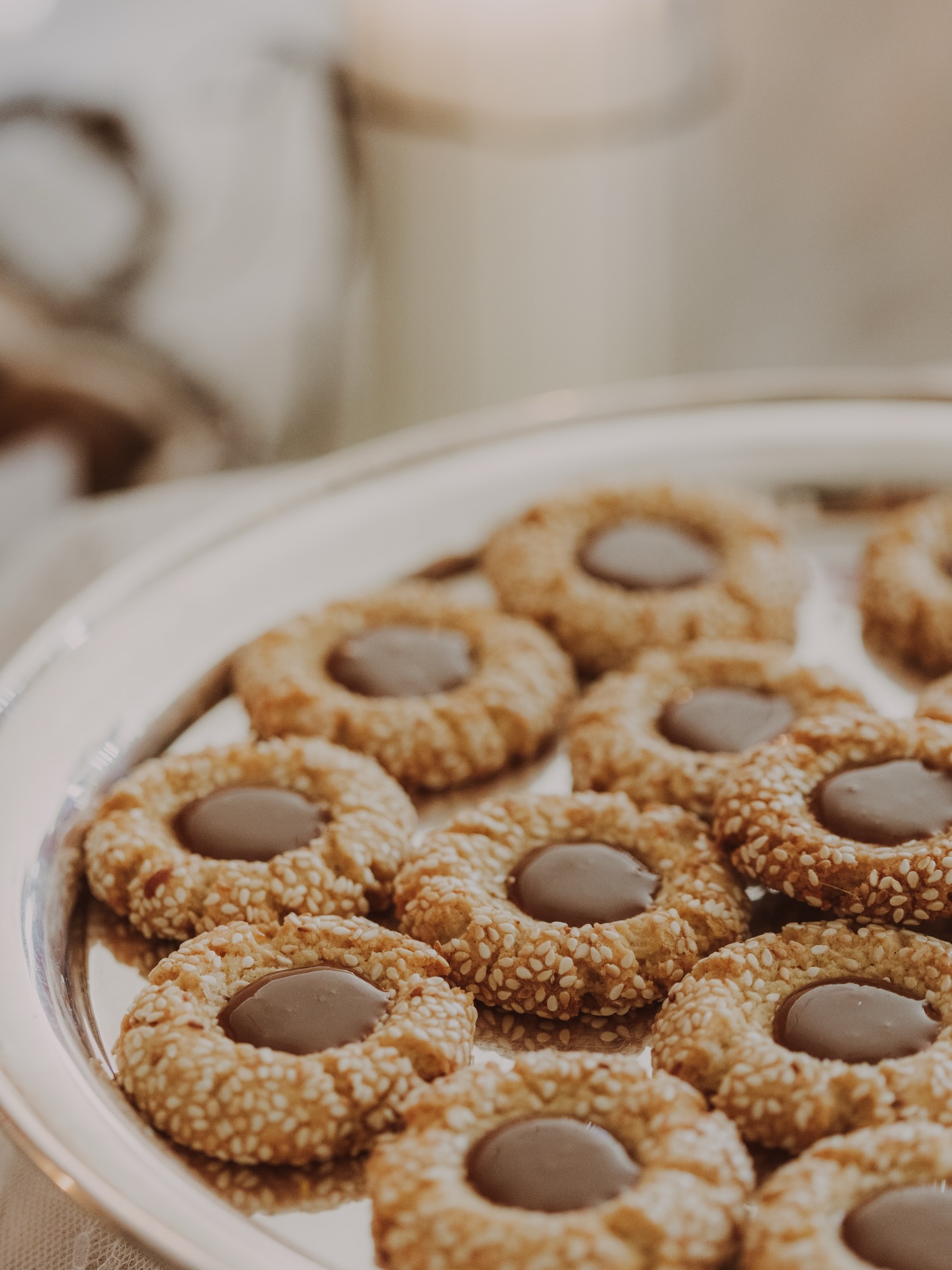 Sesame Miso caramel cookies 🍪
📷 by @teresasaundersphotography at the @thewhitepeony