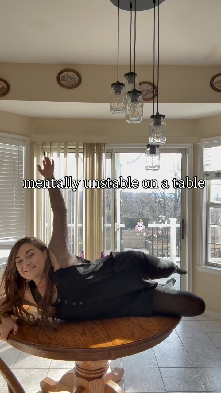 It’s a joke though. Right? Hope you enjoy the giggle.
#elfonashelf #mentallyfunstable