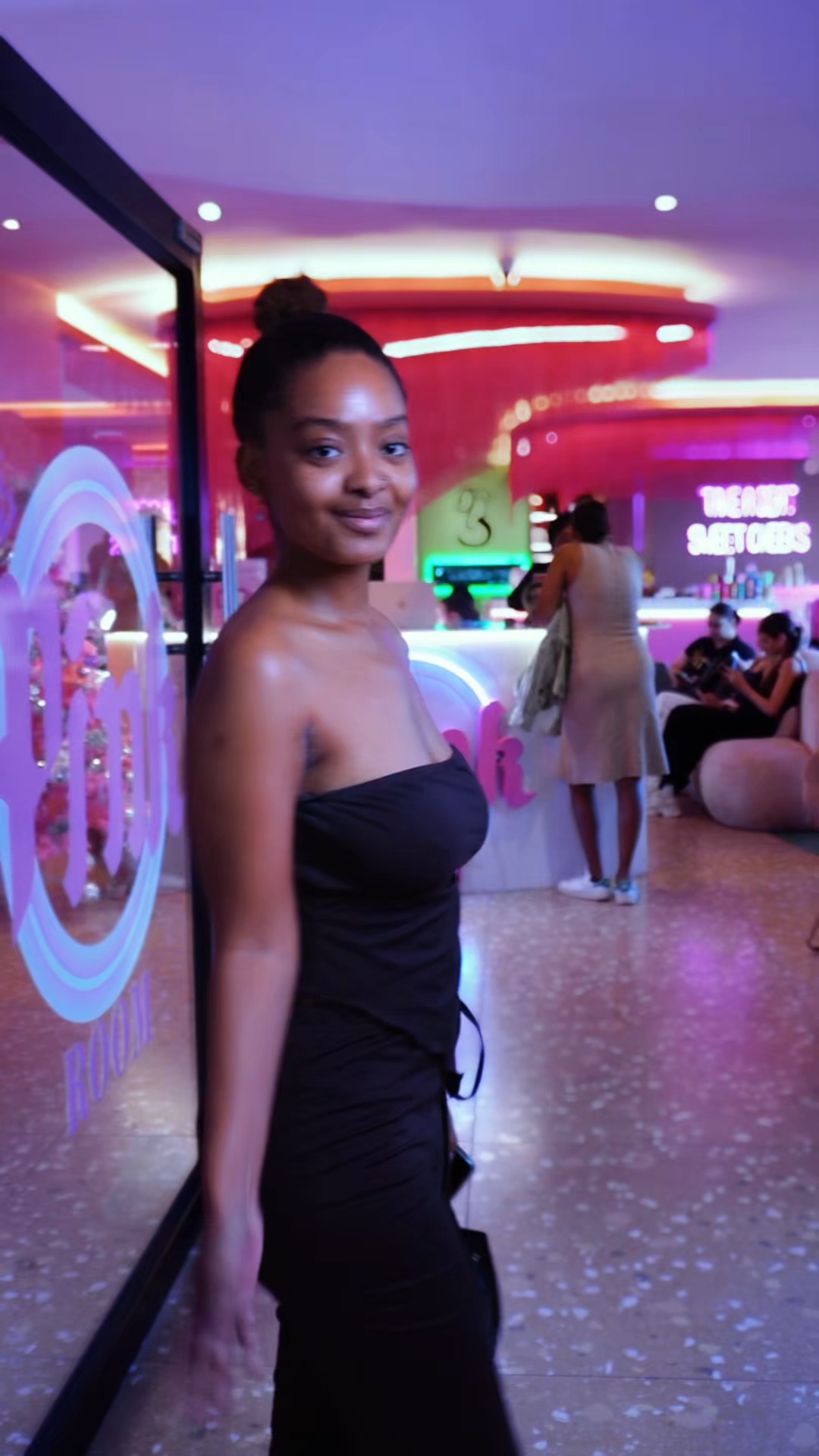 Soft glam. Heavy impact.
Havana curls installed to perfection using Hair Nova — effortless luxury with a bold finish.
This isn’t just hair, it’s a statement.
✨ Full, soft, robust
✨ Premium quality, zero compromise
✨ That “who did your hair?” energy
#HairNova #havanacurls #protectivestylesfornaturalhair