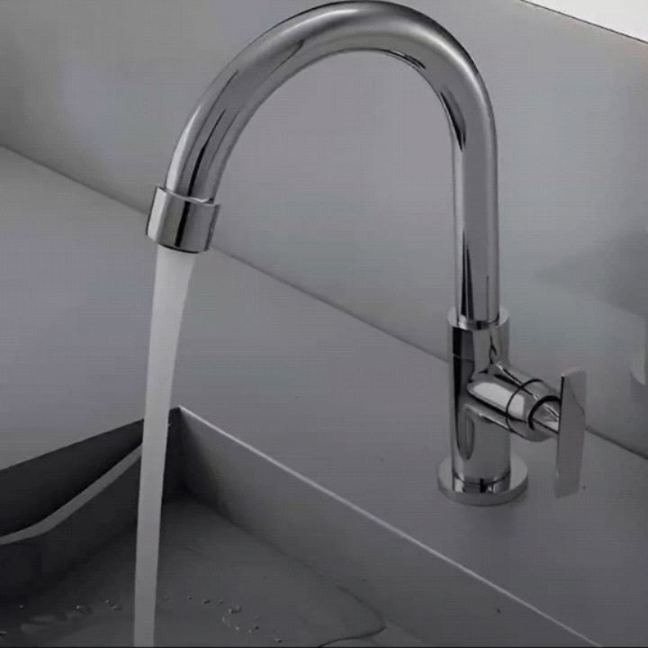 A Sigma Metais apresenta mais um de seus lançamentos • A Vincenza 1196.
Inspirada nas linhas puras e harmoniosas da tradição vicentina, a Vicenza 1196 destaca-se por seu design timeless, com proporções equilibradas que conferem sofisticação ao ambiente.
A Torneira de Lavatório de Mesa Vicenza 1196, destaca-se pelo seu visual sofisticado e atemporal, ideal para lavabos modernos ou clássicos.
A bica móvel de perfil ergonômico, combinada ao arejador promovendo uma experiência de uso intuitiva e fluida, com jato laminar preciso que minimiza respingos e otimiza o consumo hídrico.
É mais economia.
A Vicenza 1197, possuí uma ergonomia refinada com alavanca de comando proporcional e tátil.
O mecanismo cerâmico de 1/4 de volta assegura acionamento suave e vedação hermética de longa vida útil, elevando o padrão de funcionalidade premium.
De fácil instalação é ideal para cubas de apoio ou semi-encaixe.
Seu corpo em liga de cobre de alta pureza, aliado ao acabamento cromado multicamadas de elevada espessura, garante não apenas um brilho espelhado, mas também excepcional resistência à corrosão e ao desgaste, é durabilidade mesmo em uso intenso.
A linha Vicenza eleva o padrão do seu banheiro, combinando forma e função com a confiabilidade, qualidade e garantia que só a Sigma Metais oferece há mais de 27 anos.
Transforme seu espaço com a elegância da Vicenza 1196.
.
.
Deseja incluir a Vicenza em sua revenda?
Não perca tempo e solicite agora esse incrível lançamento Sigma Metais! 👈🏻
Envie sua mensagem via direct ou se desejar em nosso site:
www.sigmametais.com.br
A Sigma Metais possuí uma linha completa de Torneiras para Lavatórios com qualidade 100% nacional e garantia. 💎
#SigmaMetais #lancamentosigmametais #torneiravicenzasigma
