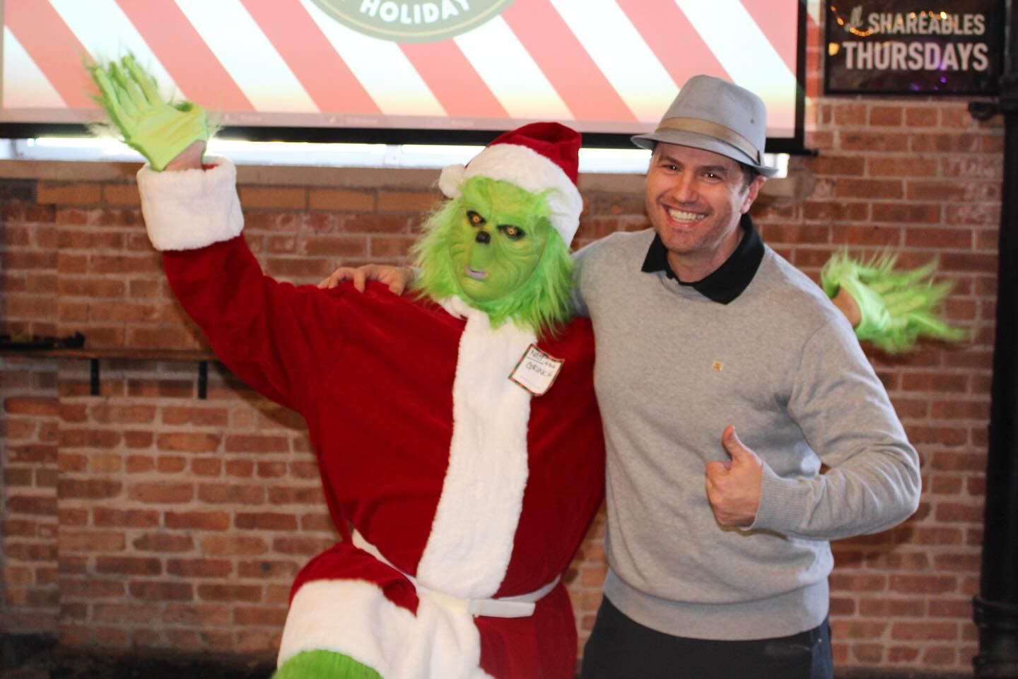 Merry Christmas and happy holidays, everyone! A lot of things will hit you in life and make you feel a bit like a Grinch. Resist it and be yourself, push on!
Thanks to @paulmichaelsevents for so many great opportunities this year ππ