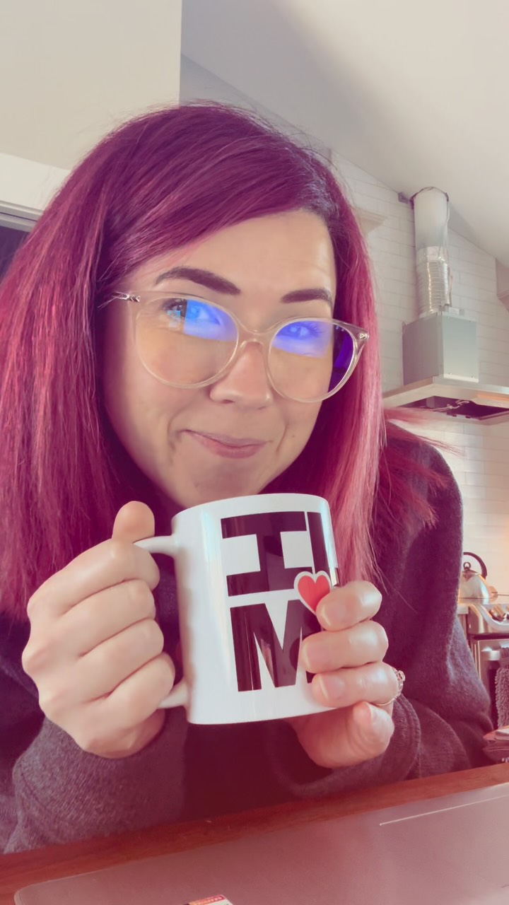 🙌🏻 Love the feeling of the mortgage crunch time rush before everything slows down for holiday season🎄🎅🏽
✨Sending client’s renewals and refinances to prep for January and February closings 👋🤓
…also a reminder that I need to buy a new range hood that I haven’t prioritized 🤠👍