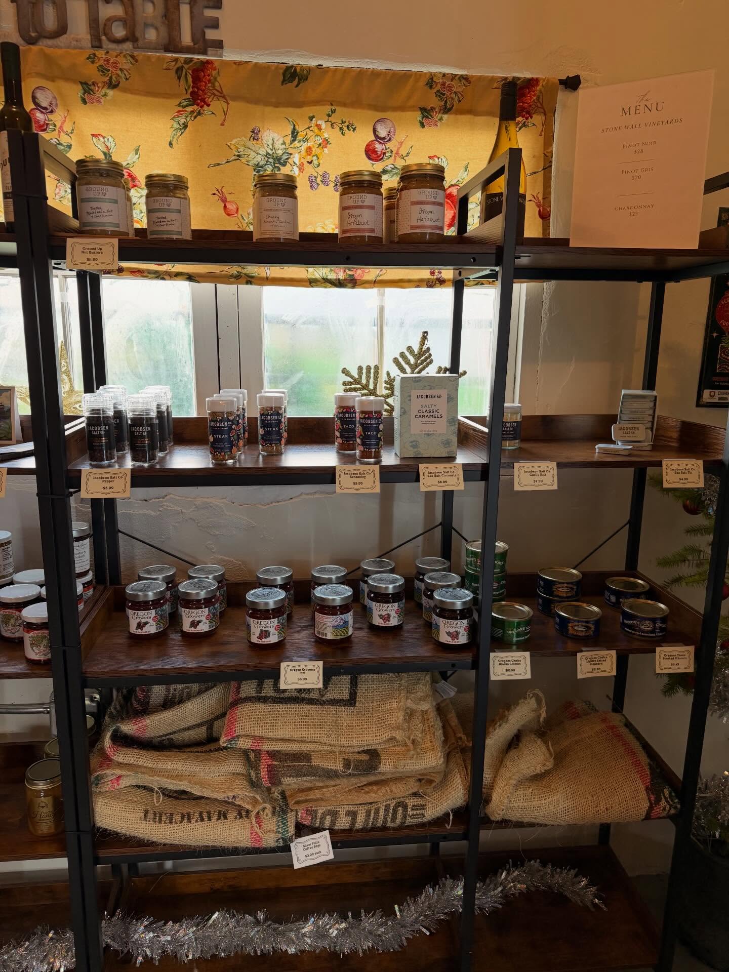 Scotts Mills/Molalla/Silverton area folks - go check out one of our areas newest food hubs, @oregonfieldtofork! They’re stocking a sweet old milking parlor with local foods and natural household goods, both for daily use, as well as great gifts. Find our goat meat, herbal teas, bath salts and oils there, as well as @digginrootsfarm veggies during the growing season. Thanks for all you’re doing, @oregonfieldtofork
