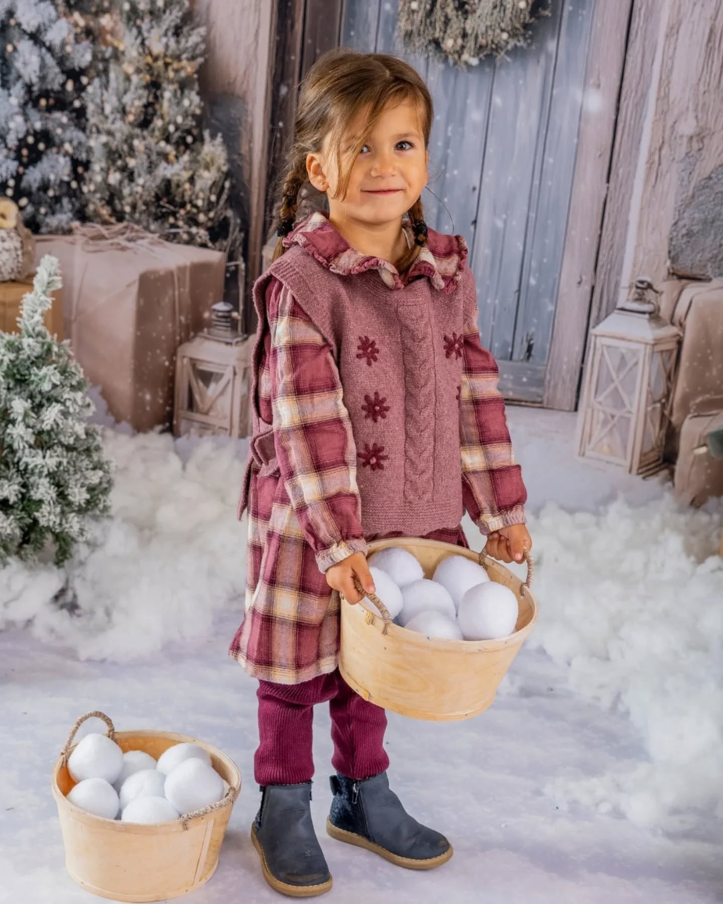 Si tu pouvais voyager n’importe où demain, où irais-tu? ✈️🌍
Moi j'irais au Pole Nord pour visiter le village du Père Noël 🎅 , faire un calin aux rennes 🦌et faire une balade en traineau !🛷
✨️✨️✨️✨️✨️✨️✨️✨️✨️✨️✨️✨️✨️✨️✨️
📸 isabelle genebes photographe
☎️ 07.86.82.90.98
💻 isabellphotographie@gmail.com
✨️✨️✨️✨️✨️✨️✨️✨️✨️✨️✨️✨️✨️✨️✨️
#BucketList #photodenoel #isabellphotographie