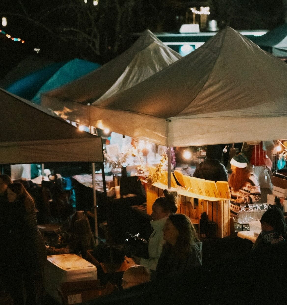🎄✨ Holiday Night Market — December 20! ✨🎄
Join us from 4–9 PM for a magical evening of shopping, food, and festive fun!
We are still accepting vendors, so if you’d like to showcase your products this holiday season, reach out to us! 🎁🛍️
🎅 Santa will be there for photos and holiday cheer
🍴 Delicious food & drinks
🛒 Unique local vendors
✨ Perfect for last-minute holiday gifts
Mark your calendars and bring the whole family — you won’t want to miss it! ❤️💚