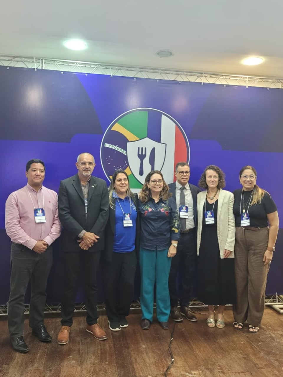 A Superintendente da APES Silvana Buarque participou do IV Workshop Internacional sobre Qualidade e Segurança dos Alimentos, que teve como tema “A fraude alimentar e os riscos aos consumidores”. Também compondo a mesa, o promotor Maviael Silva, do MPPE. O evento reuniu o evento
pesquisadores e profissionais do Brasil e da França para discutir desafios e soluções que garantem a segurança e a integridade dos alimentos.