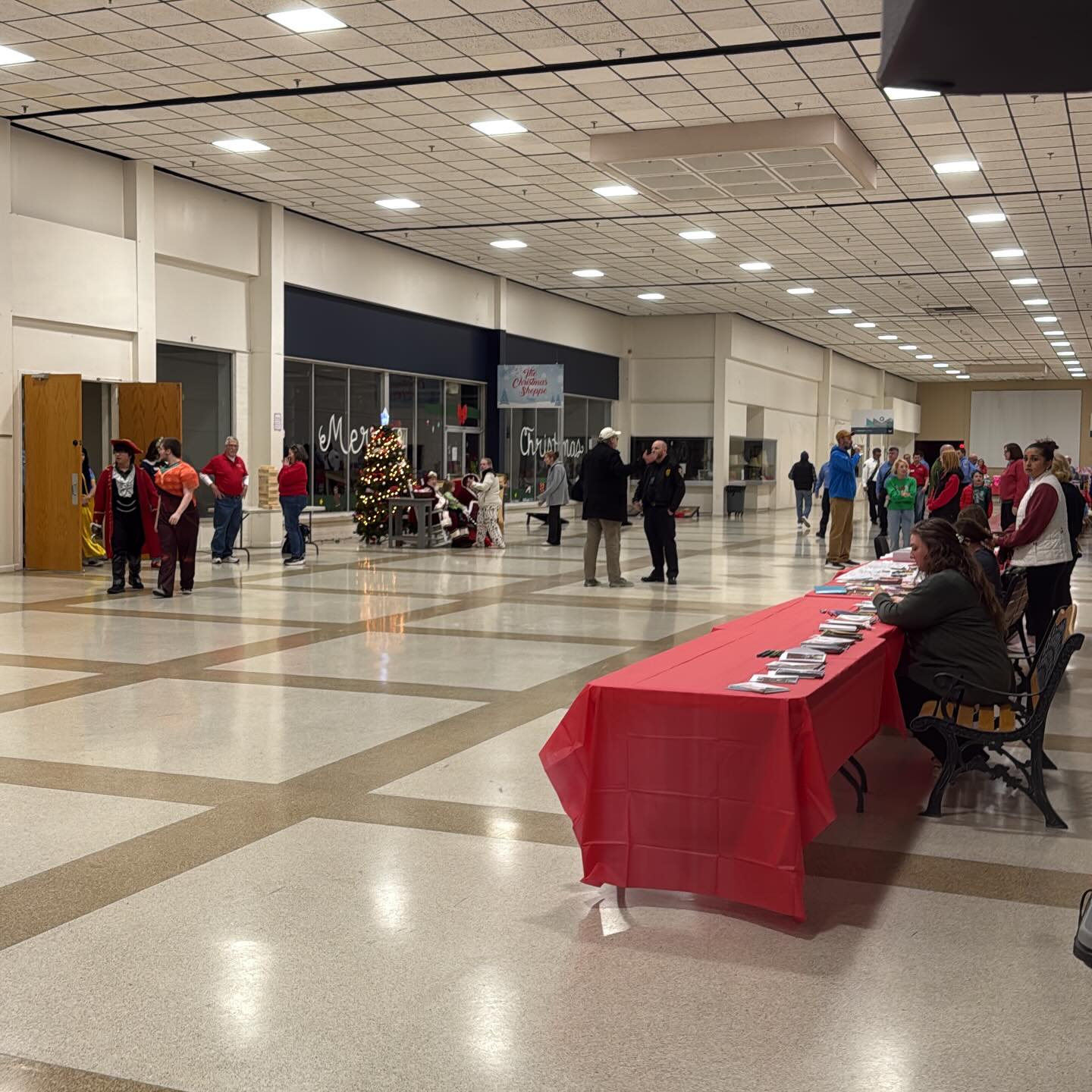 Proud to be apart once again for the annual Goodfellows Christmas party #owensborodj