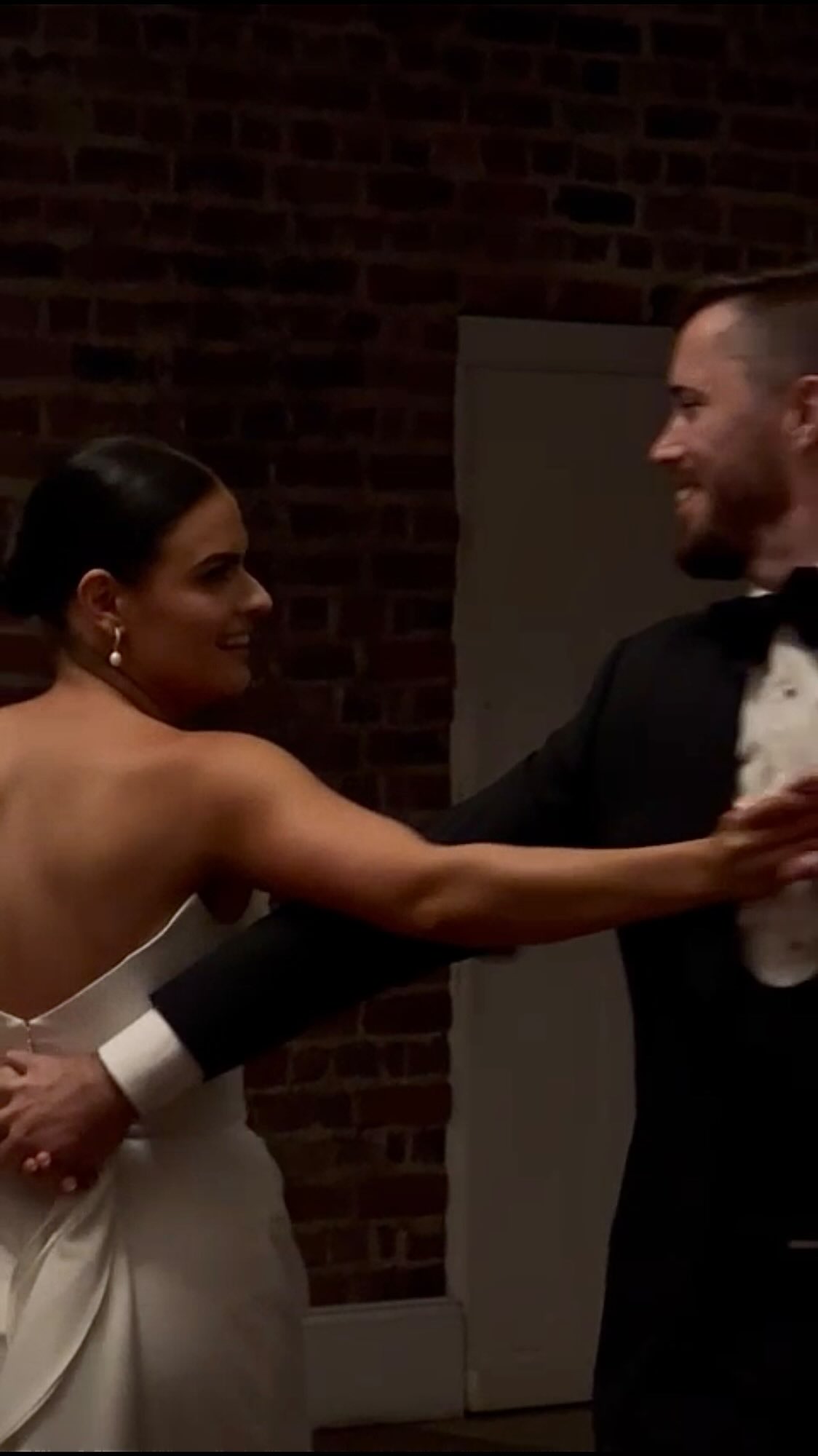 This feeling is everything.
Being on the dance floor, feeling confident and being able to live in the moment ❤️
This is a core memory.
Don’t leave it to chance.
Take this as your sign to book your wedding dance lessons!
Book your complimentary consultation here!
https://www.theweddingwhispereract.com/contact
#weddingdance #firstdance #wedding #theweddingwhisperer #canberraweddings