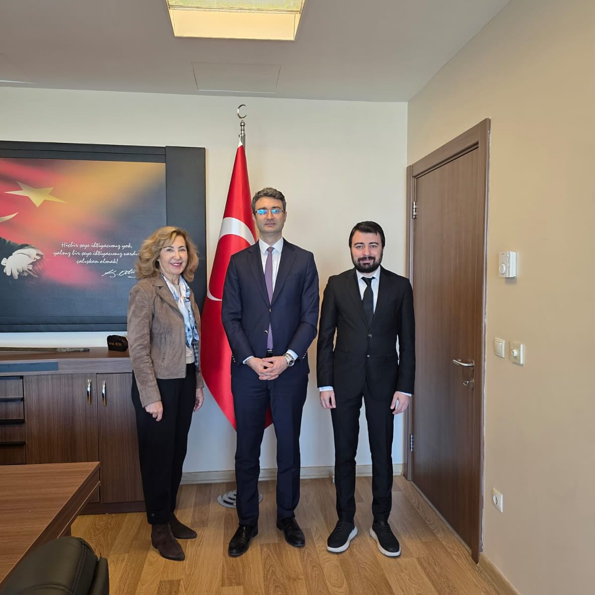 Aile ve Sosyal Hizmetler Bakanlığı Personel Genel Müdür Yard. İsmail Aydın Bey ile görüşme gerçekleştirilip bakanlıktaki mevcut ergoterapist arkadaşlarımızın durumu, yeni ergoterapist istihdam ve ergoterapi meslek yönetmelikleri konusunda görüşmeler gerçekleştirilmiştir.
@hkayihan5626 @yasintekecii