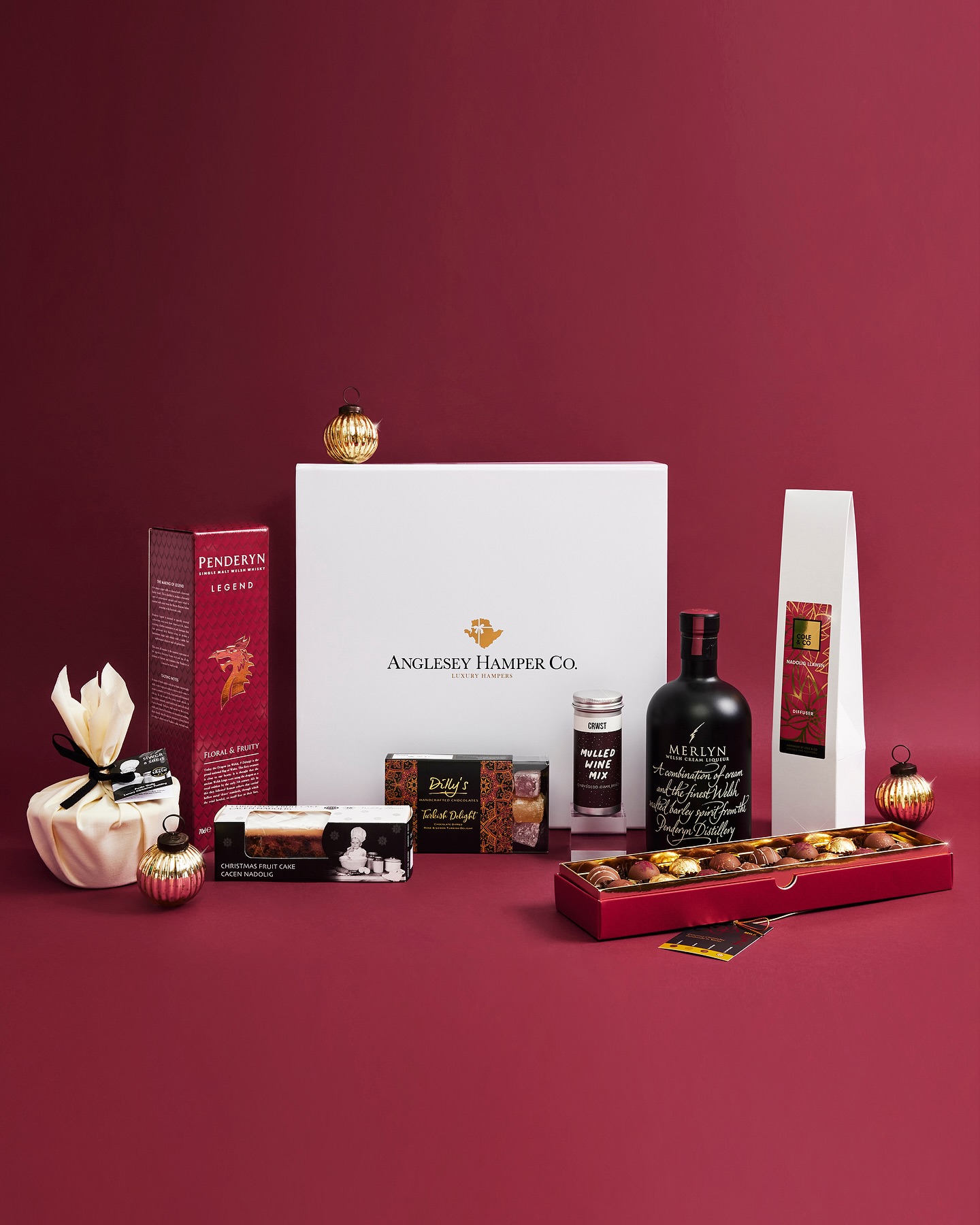 Is everyone still looking for Christmas gift ideas? I photographed these lovely Hampers for fab Welsh brand @angleseyhampercompany a couple of years ago, so I thought I would re-post again considering my original post on this shoot vanished as it was linked to my product photography account that I lost on instagram a year ago along with hundreds of other product shoots I had posted in the past 😢.
This was a fab shoot, with the styling and photography all done by myself, the products and food items included in these hampers are such good quality, the props snacks after the shoot were quite a treat! 😋
Lighting by @pixapro & @essentialphotovideo
#productphotoshoot #productphotography #christmashampers #angleseyhampercompany #lancashireproductphotographer #yorkshireproductphotographer